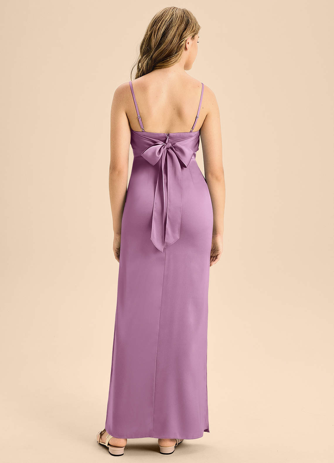 Azazie Mai Junior Vestido Glicínia de Cetim elástico de Linha A com Decote em coração image1