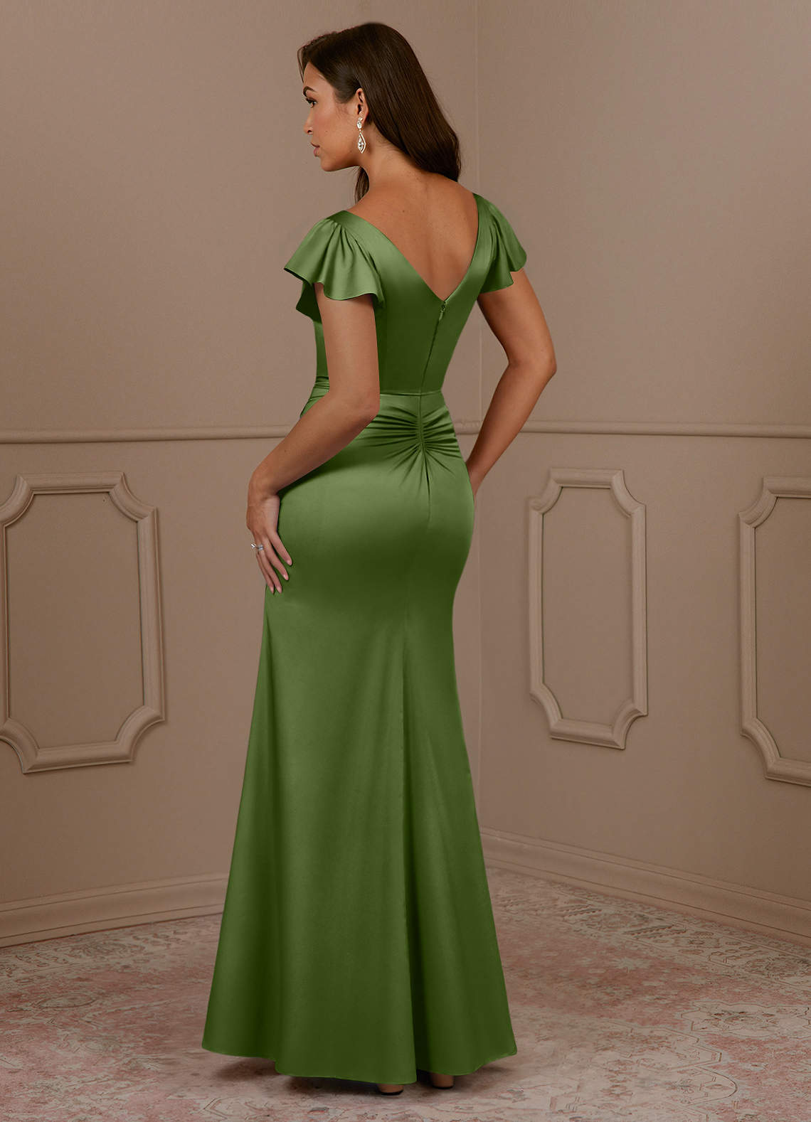 Azazie Roya vestidos de madre de la novia Vestido de Enebro de Satén Elástico de Sirena con Cuello en V Plisado image2