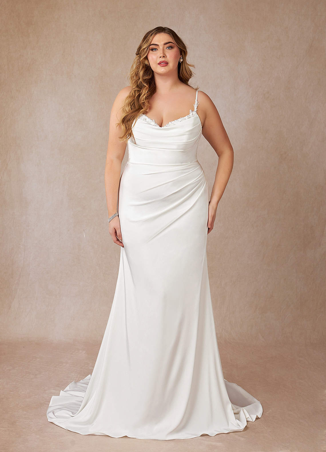 Azazie Cheri Robes de mariée Robe Sirène en Crêpe Dos Satin Paillettes en forme de cœur Blanc De Diamant image1