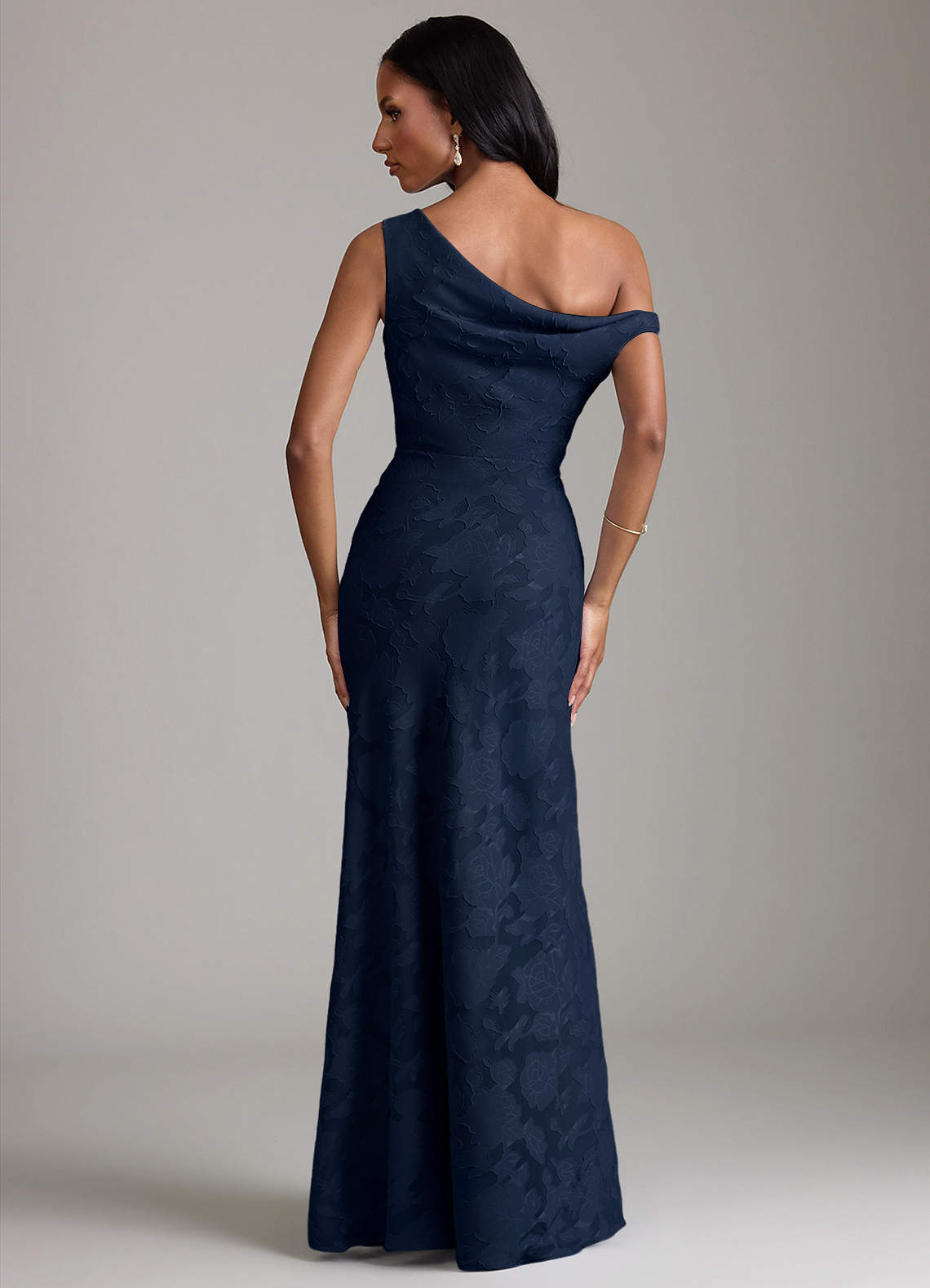 Azazie Emerson Vestidos de damas de honor Vestido de Azul Marino Oscuro de Devorado Floral de Corte Sirena con Vestidos sin tirantes image5