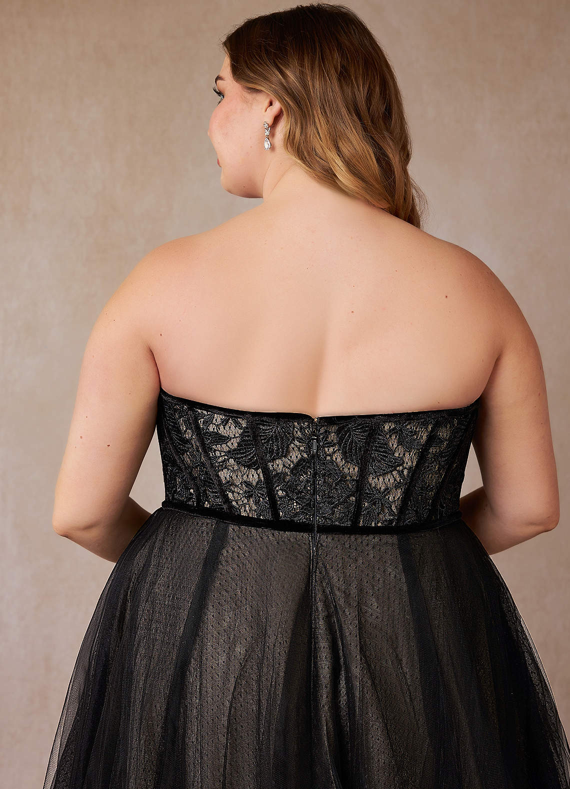 Azazie Persephone Abiti da Sposa Abito Principessa in Tulle Pizzo Nero Champagne image13