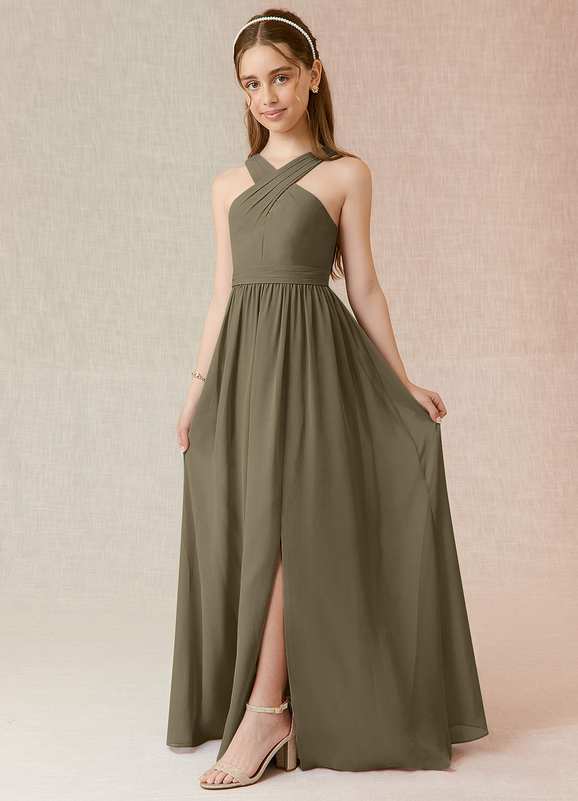 Azazie Jiya Junior Abito A-Line in Chiffon Plissettato Willow Green image1