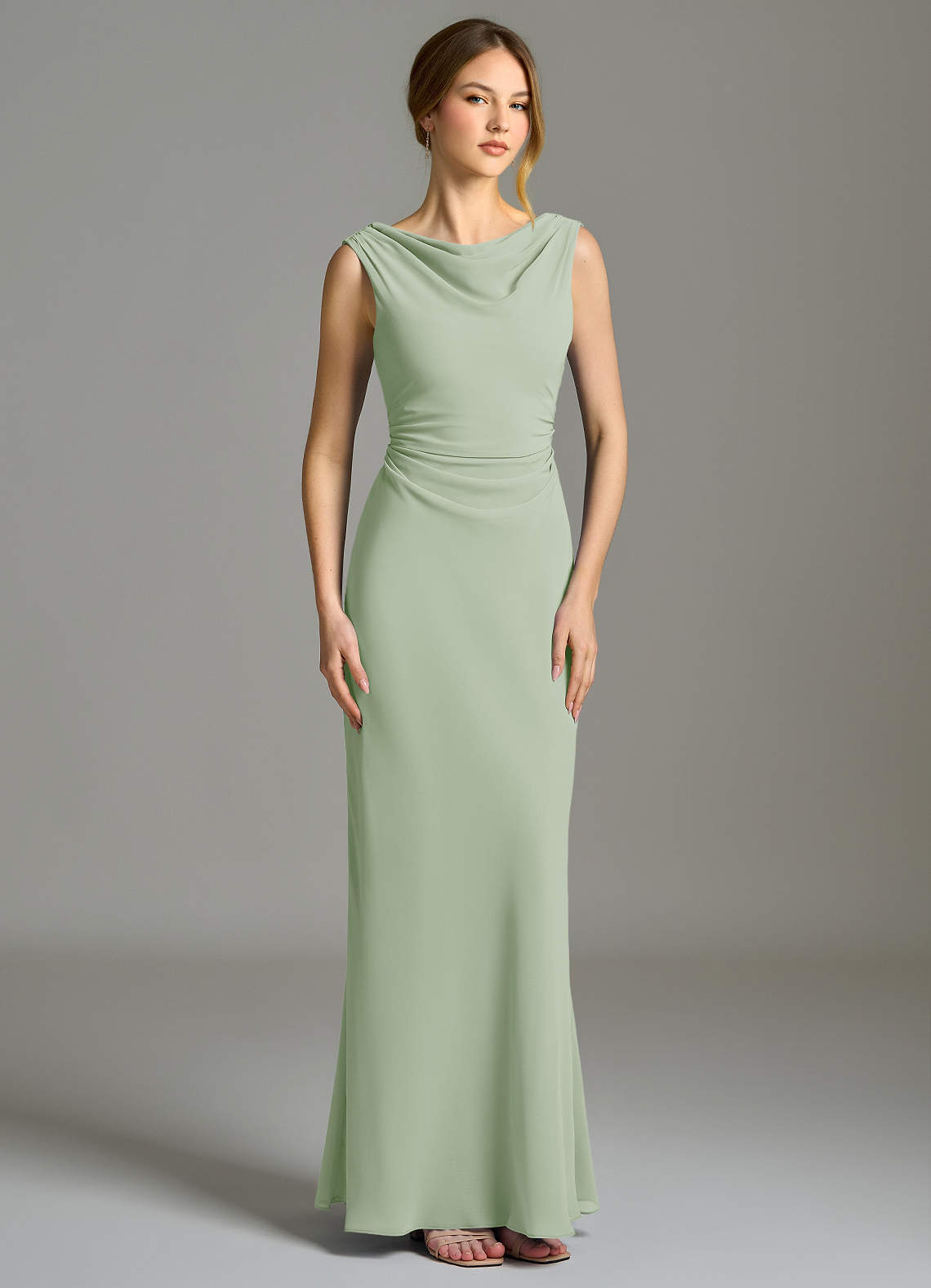 Azazie Kieryn Robes de demoiselle d'honneur Robe Sirène en Mousseline de soie Plissée Vert Sauge image4