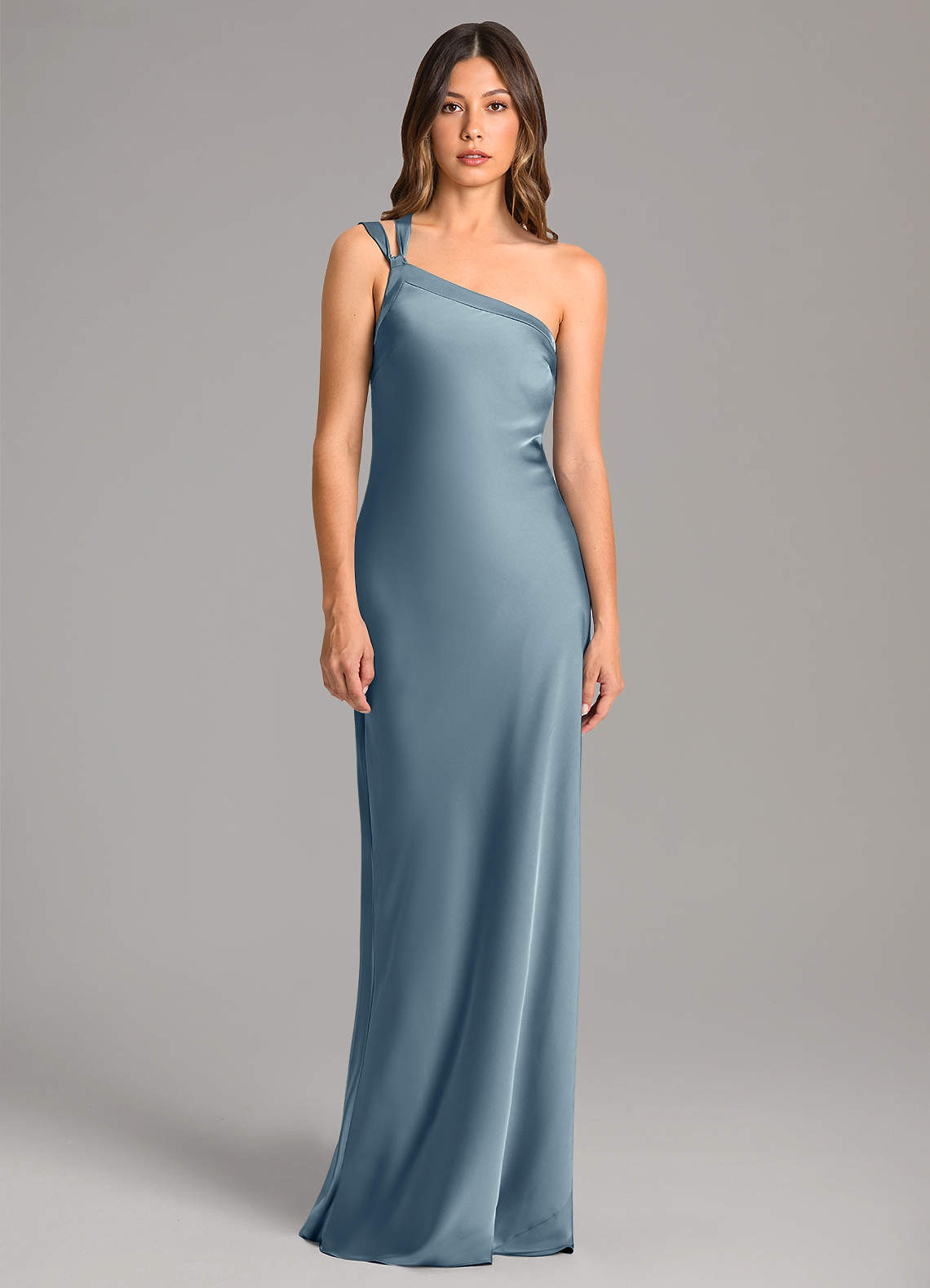 Azazie Monroe Robes de demoiselle d'honneur Robe Sirène en Satin extensible Ue épaule Bleu Poussiéreux image3