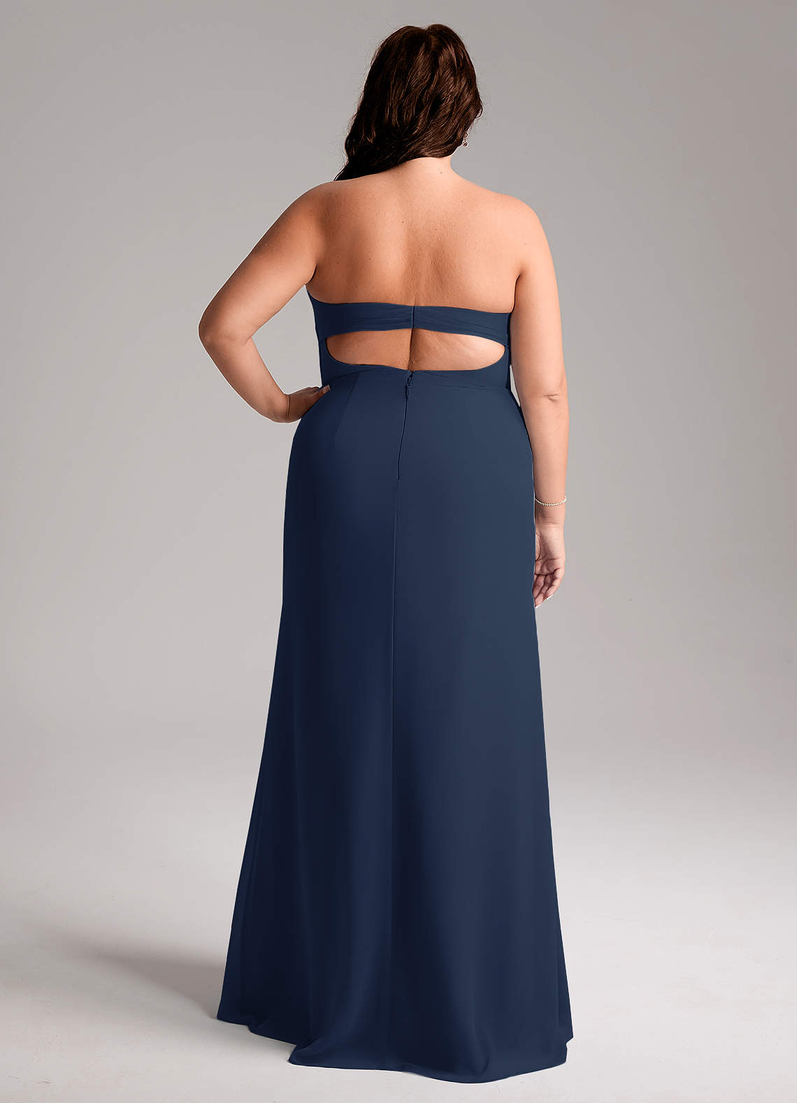 Azazie Leonis Vestidos de damas de honor Vestido de Azul Marino Oscuro de Gasa de Corte Recto Convertible con Sin tirantes image9