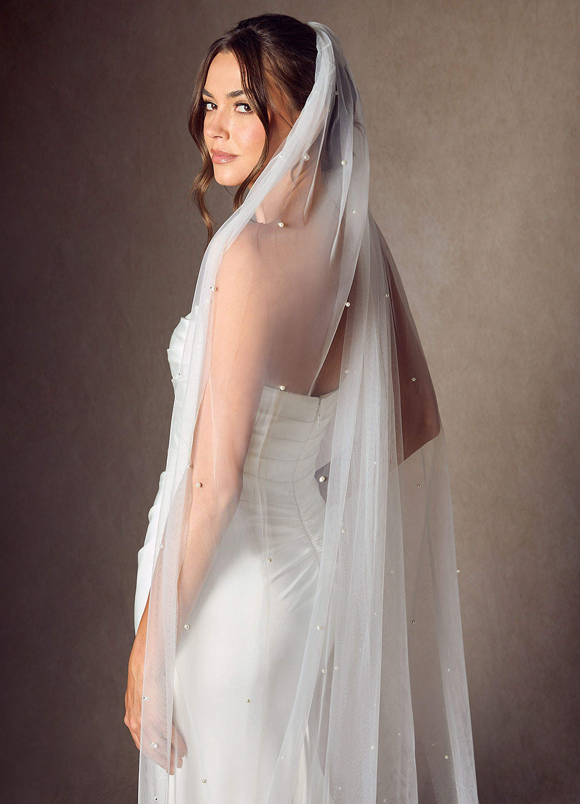 front Jenna Pearl Royal Cathedral Length Veil