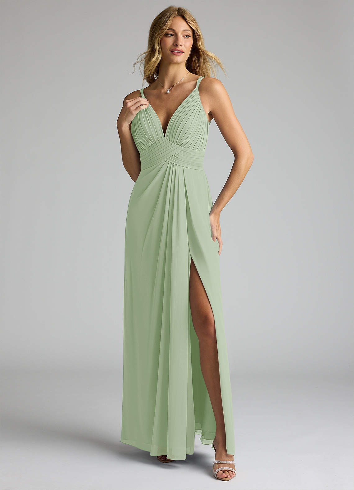 Azazie Maren Allure Brautjungfernkleider A-Linie V-Hals Spitze Chiffon Kleid Staubiger Salbeigrün image1
