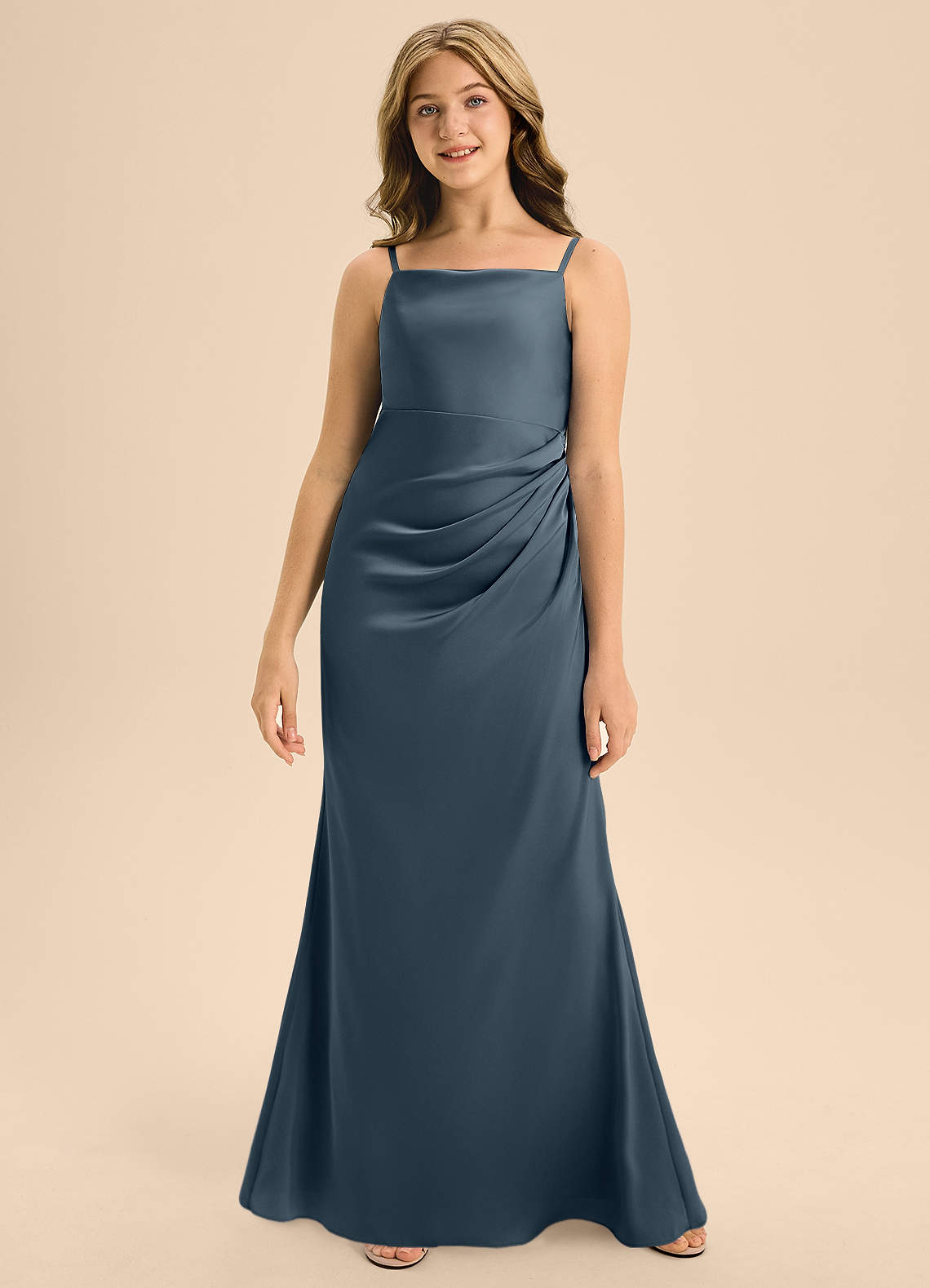 Azazie Renna Junior Vestido de Crepúsculo de Satén Elástico de Corte en A con Plisado image3