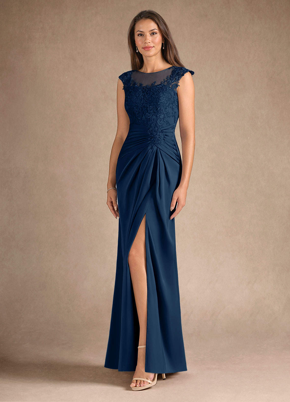 Azazie Santa Barbara vestidos de madre de la novia Vestido de Azul Marino Oscuro de Satén Elástico de Recto con Plisado image1