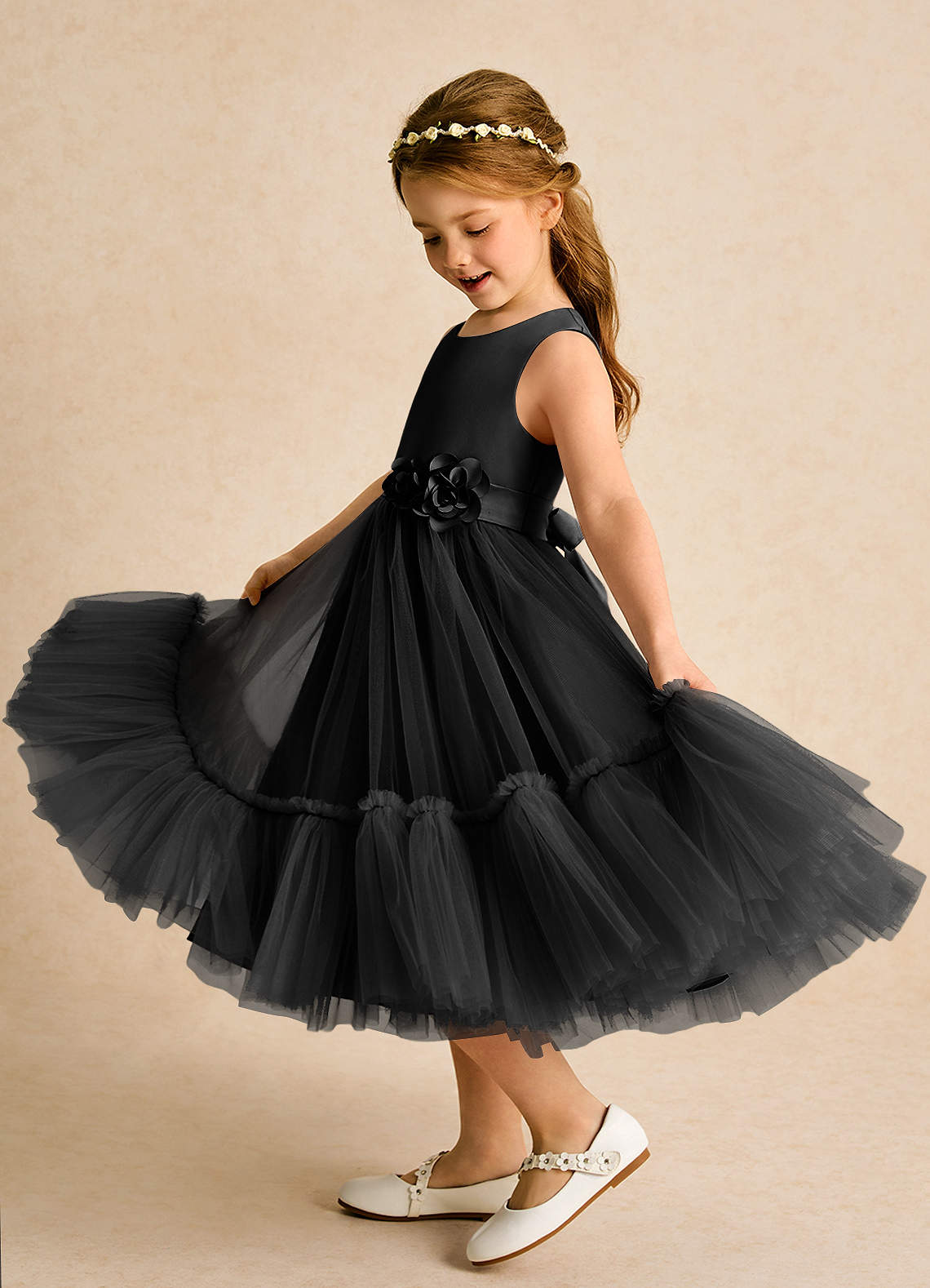 Azazie Miracle Robe Demoiselle D'honneur Fillette Robe Trapèze en Mat Satiné Arc Noir image1