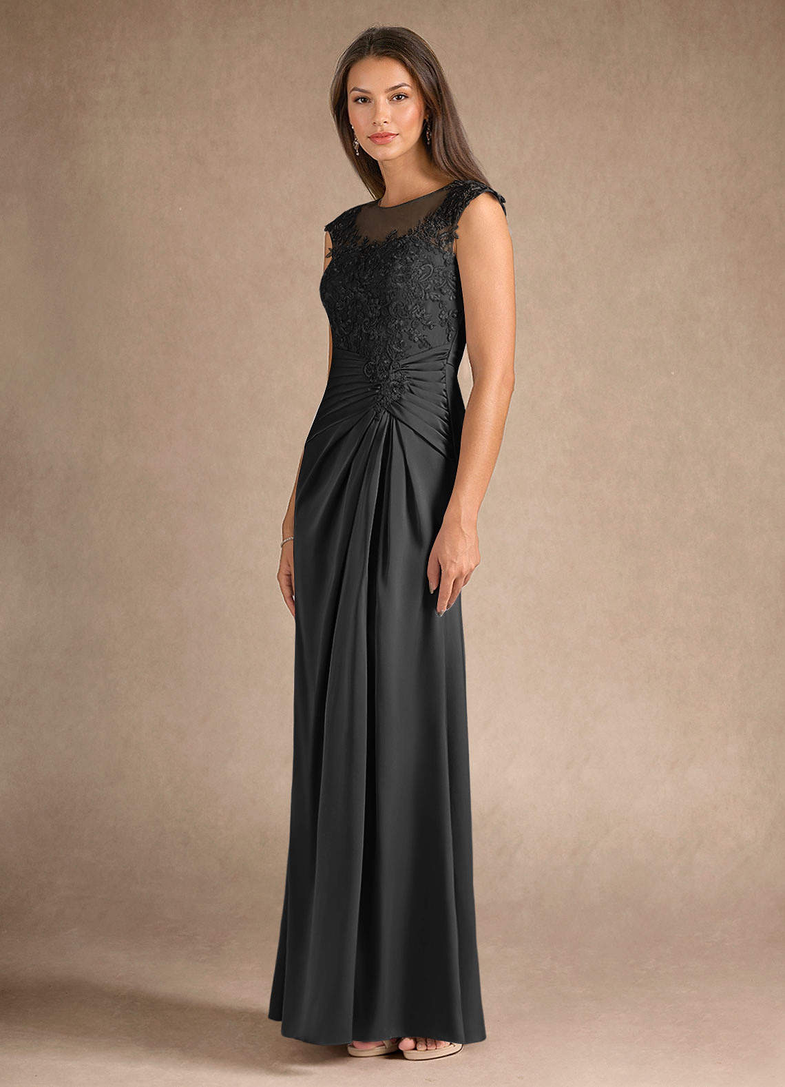 Azazie Santa Barbara vestidos de madre de la novia Vestido de Negro de Satén Elástico de Recto con Plisado image5