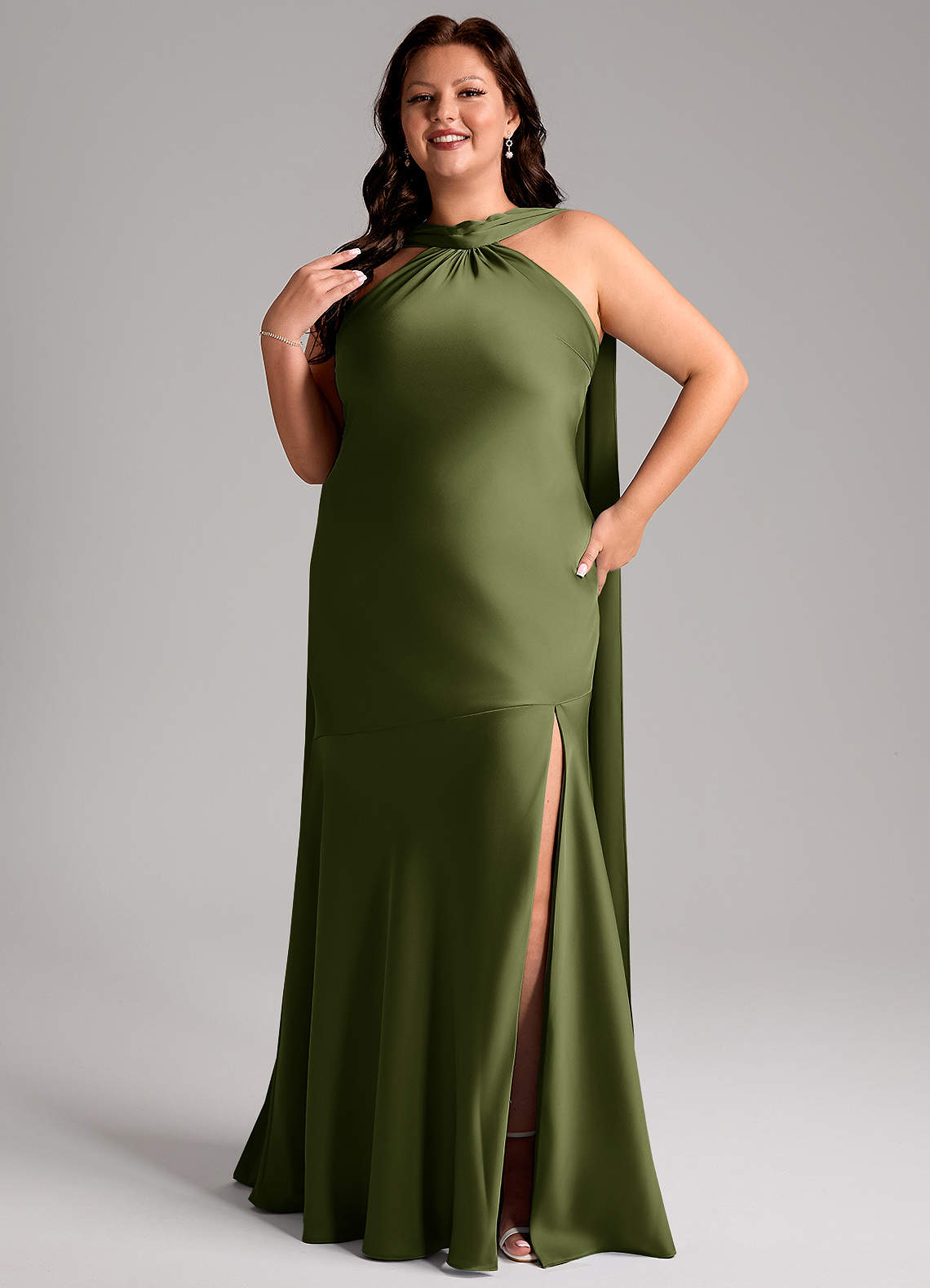 Azazie Kinsley Jurken voor bruidsmeisjes Jurk van Stretch Satijn met Zeemeermin Zijsplit Olijf image9