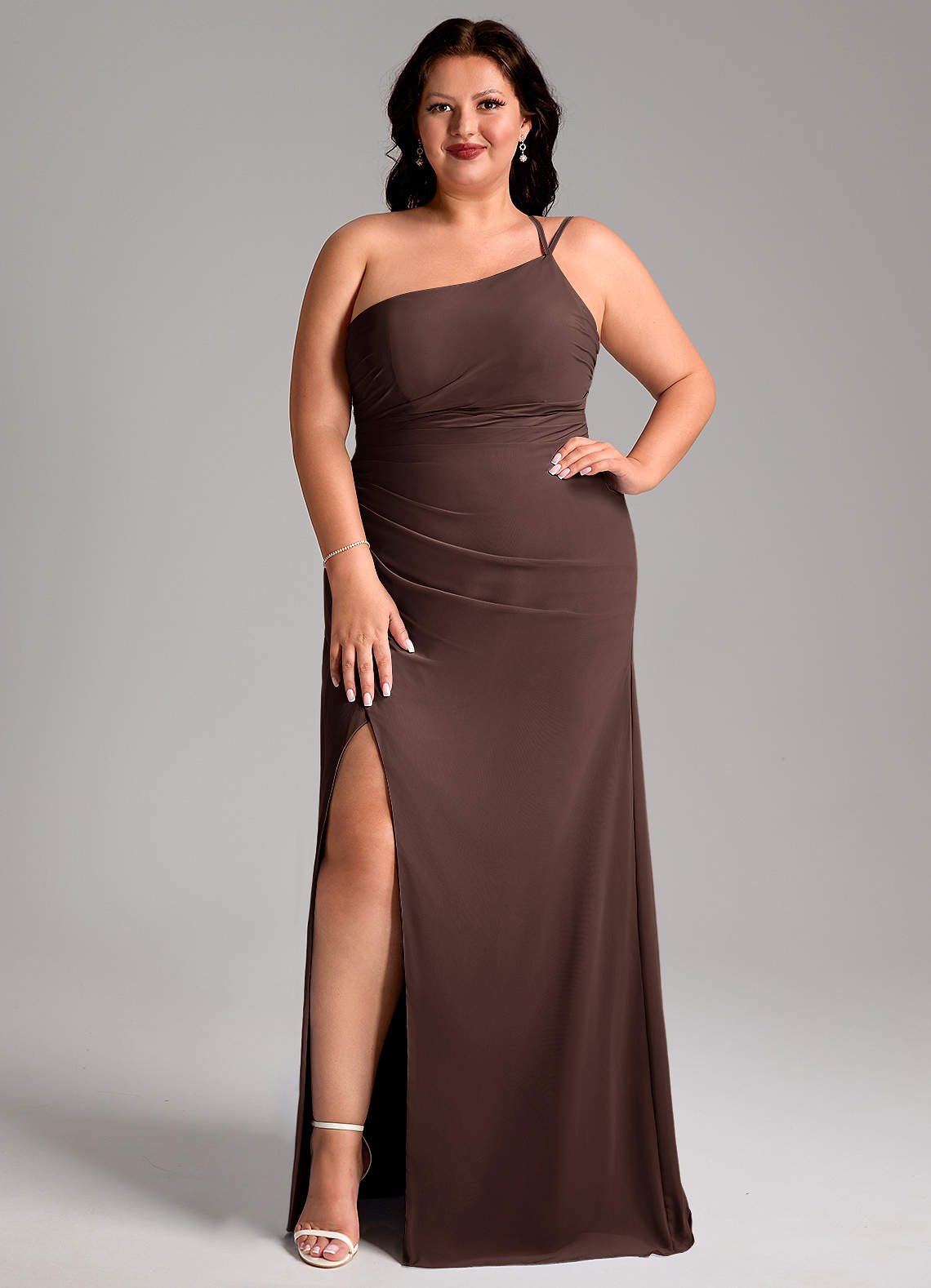 Azazie Eren Brudtärnklänningar Klä av Tubklänning i Chiffong Ena axeln Ganache image1