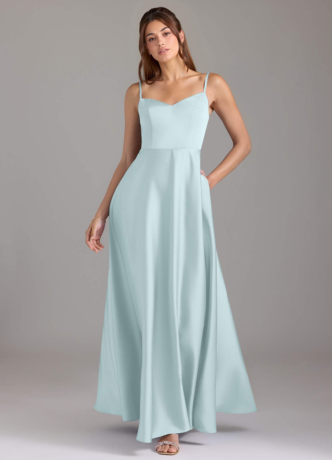 Azazie Marley 신부 들러리 드레스 A라인 오프 더 숄더 스트레치 새틴 바닥 길이 드레스 image1