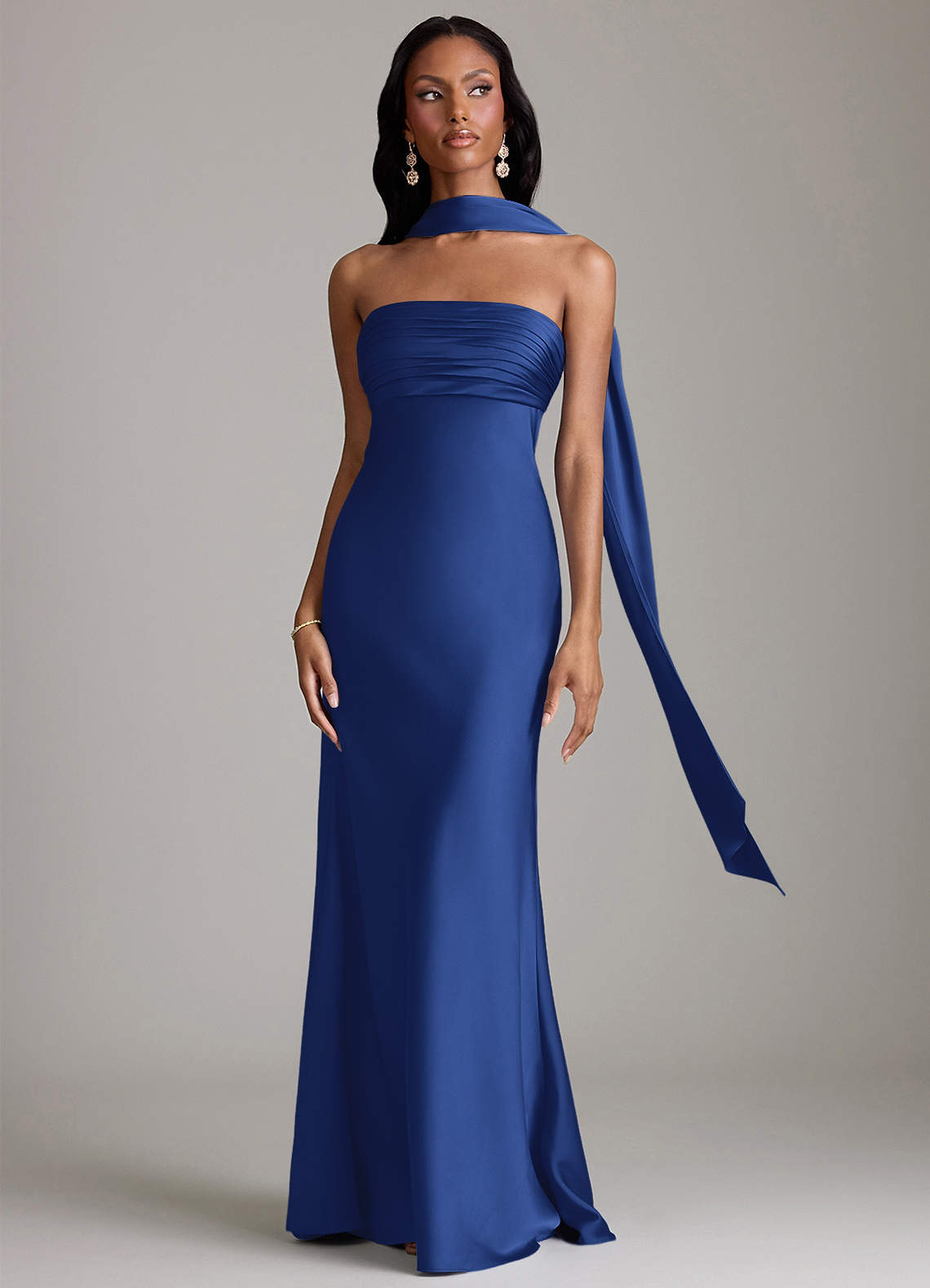 Azazie Saylor Vestidos de madrinha de casamento Vestido Royal Blue de Cetim elástico de sereia com Sem Alças image8