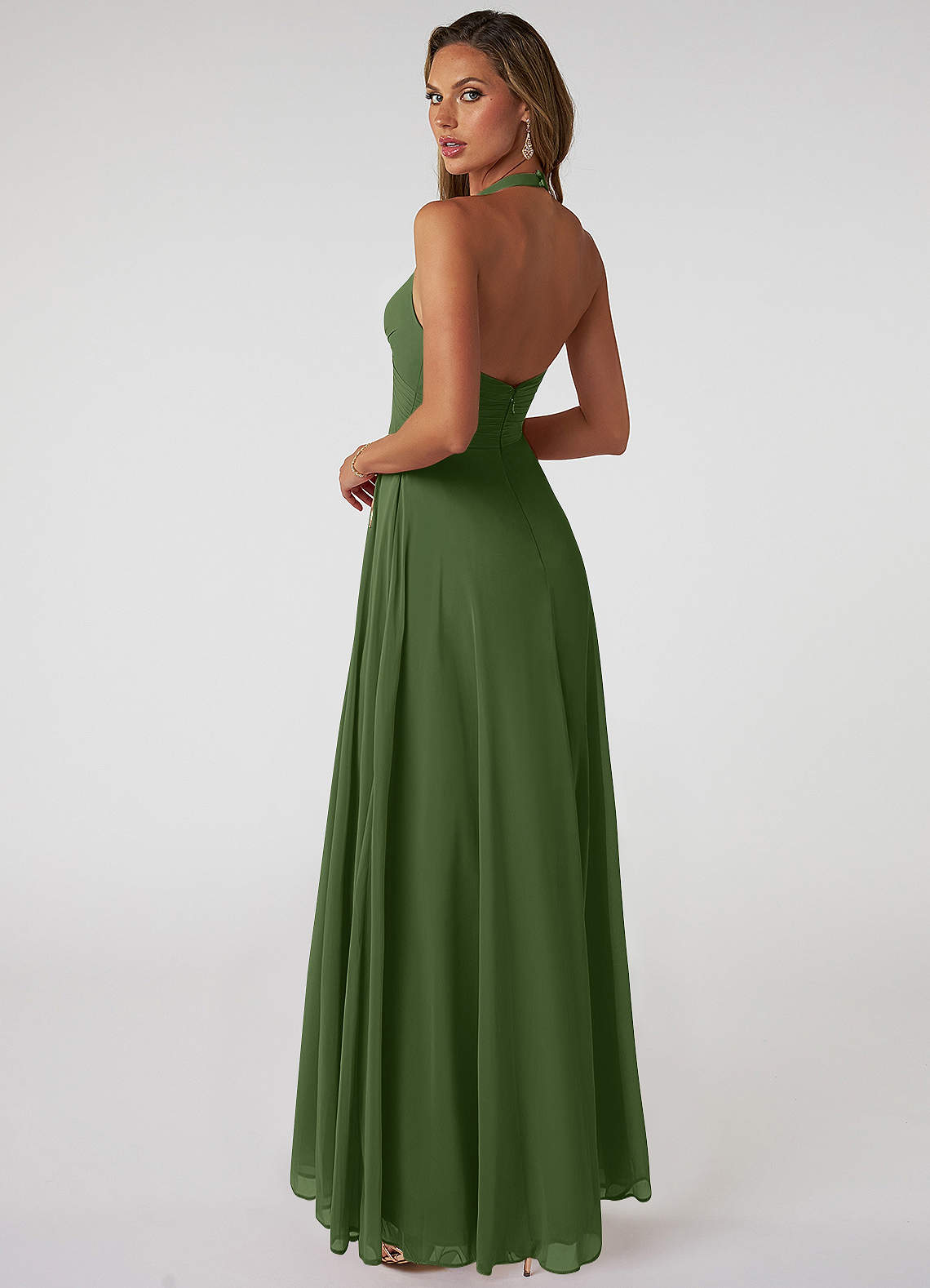Azazie Tessie Vestidos de damas de honor Vestido de Oliva de Gasa de Corte en A con Cuello en V plisado image1