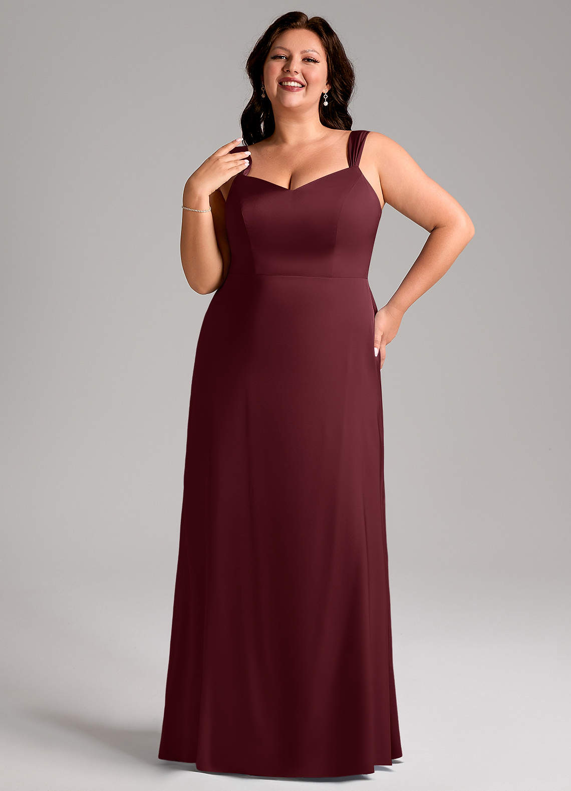 Azazie Denice Robes de demoiselle d'honneur Robe Fourreau en Satin extensible Plissée Cabernet image9
