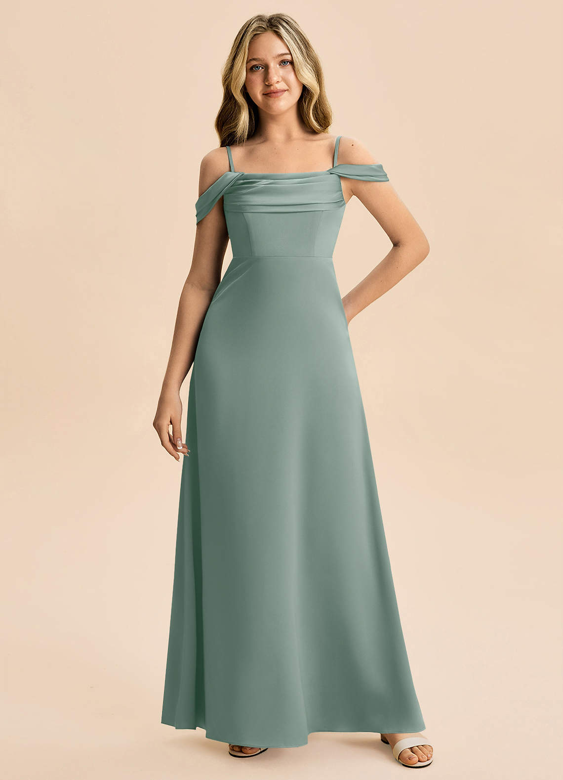 Azazie Lettie Junior Jurk van Stretch Satijn met A-Lijn Off the Shoulder Zilveren Salie image3