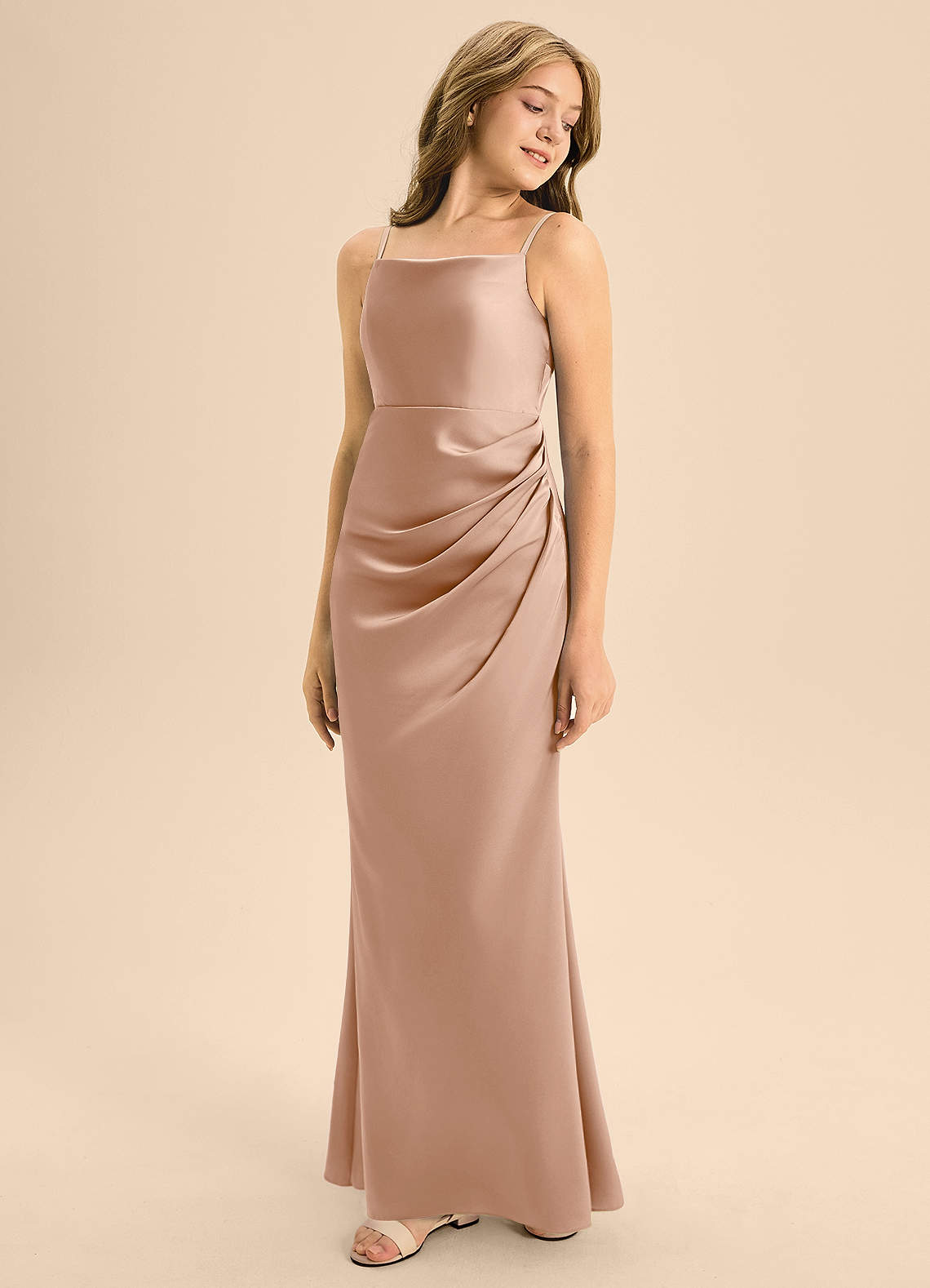 Azazie Renna Junior Vestido de Rosa Inglesa de Satén Elástico de Corte en A con Plisado image4