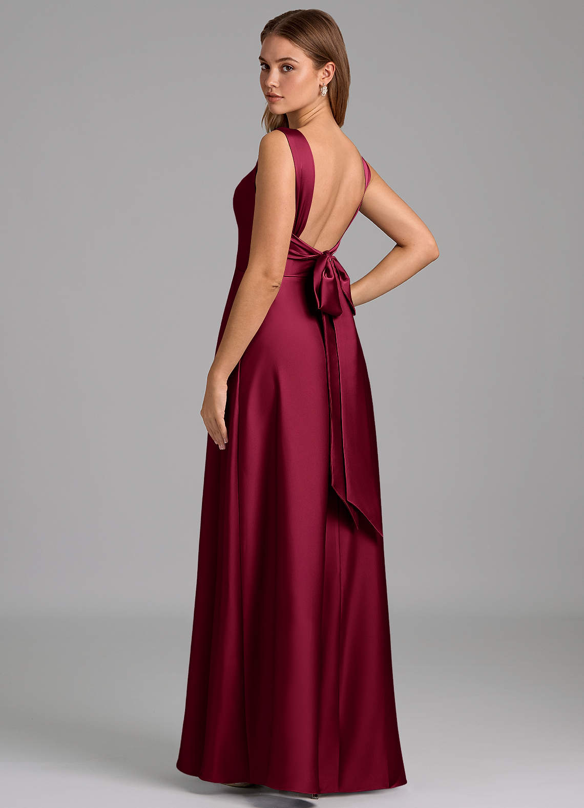 Azazie Beatrice Vestidos de madrinha de casamento Vestido Borgonha de Cetim elástico de Linha A com Decote em coração image1