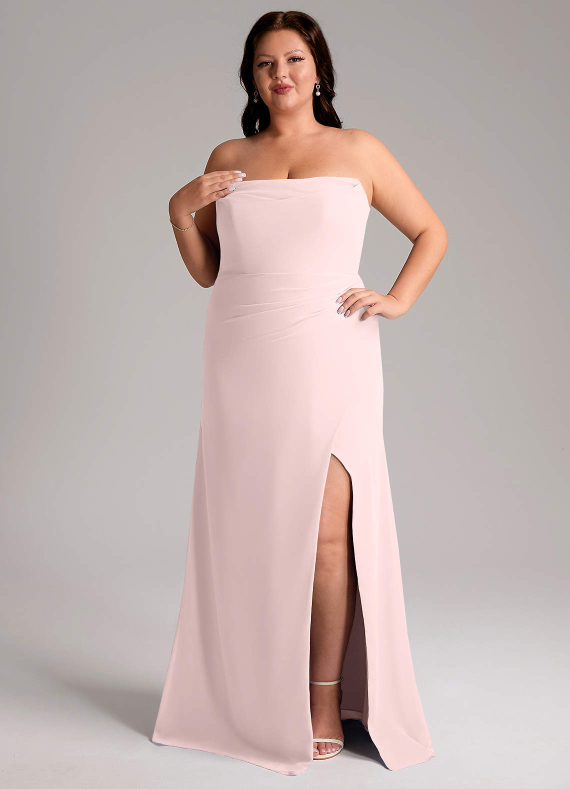 Azazie Leonis Vestidos de damas de honor Vestido de Rosa Rubor de Gasa de Corte Recto Convertible con Sin tirantes image11