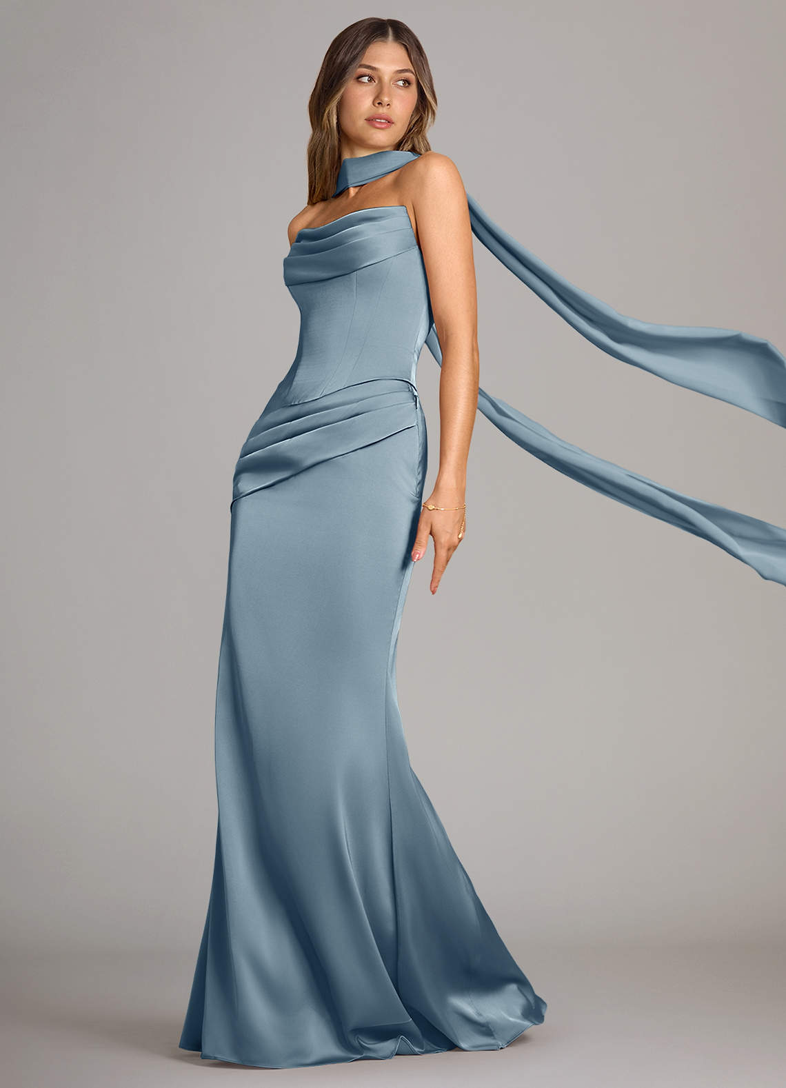 Azazie Sorrel Vestidos de damas de honor Vestido de Azul Polvoriento de Satén Elástico de Corte Sirena Convertible con Sin tirantes image3