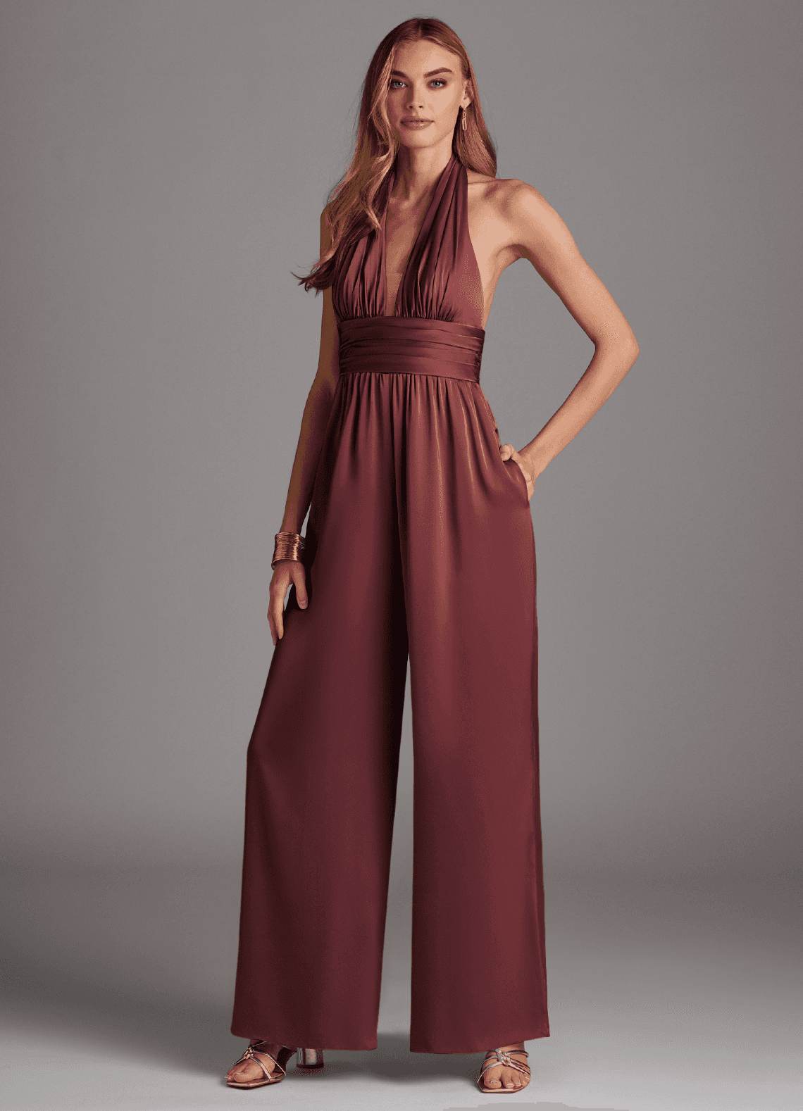 Azazie Oli Robes de demoiselle d'honneur Combinaison en Satin extensible Plissée Merlot image1