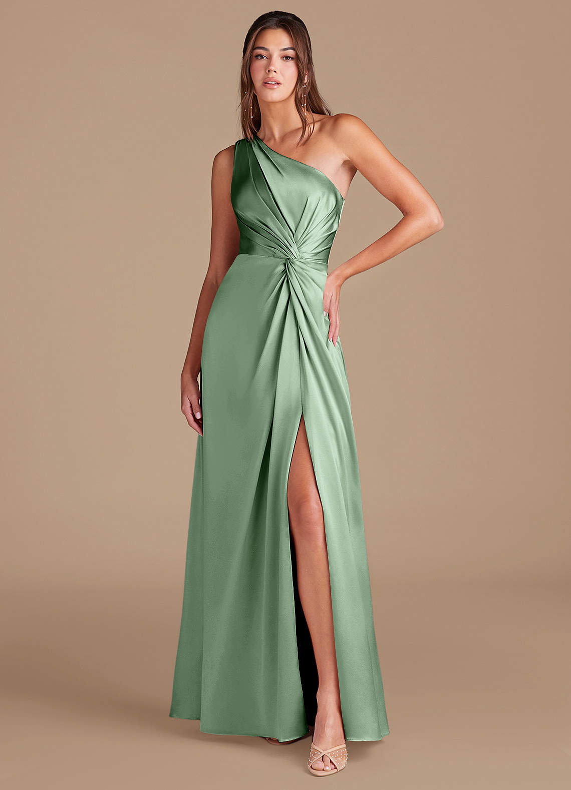 Azazie Brooke Jurken voor bruidsmeisjes Jurk van Metaalachtig Satijn met A-Lijn One-Shoulder Matcha image1