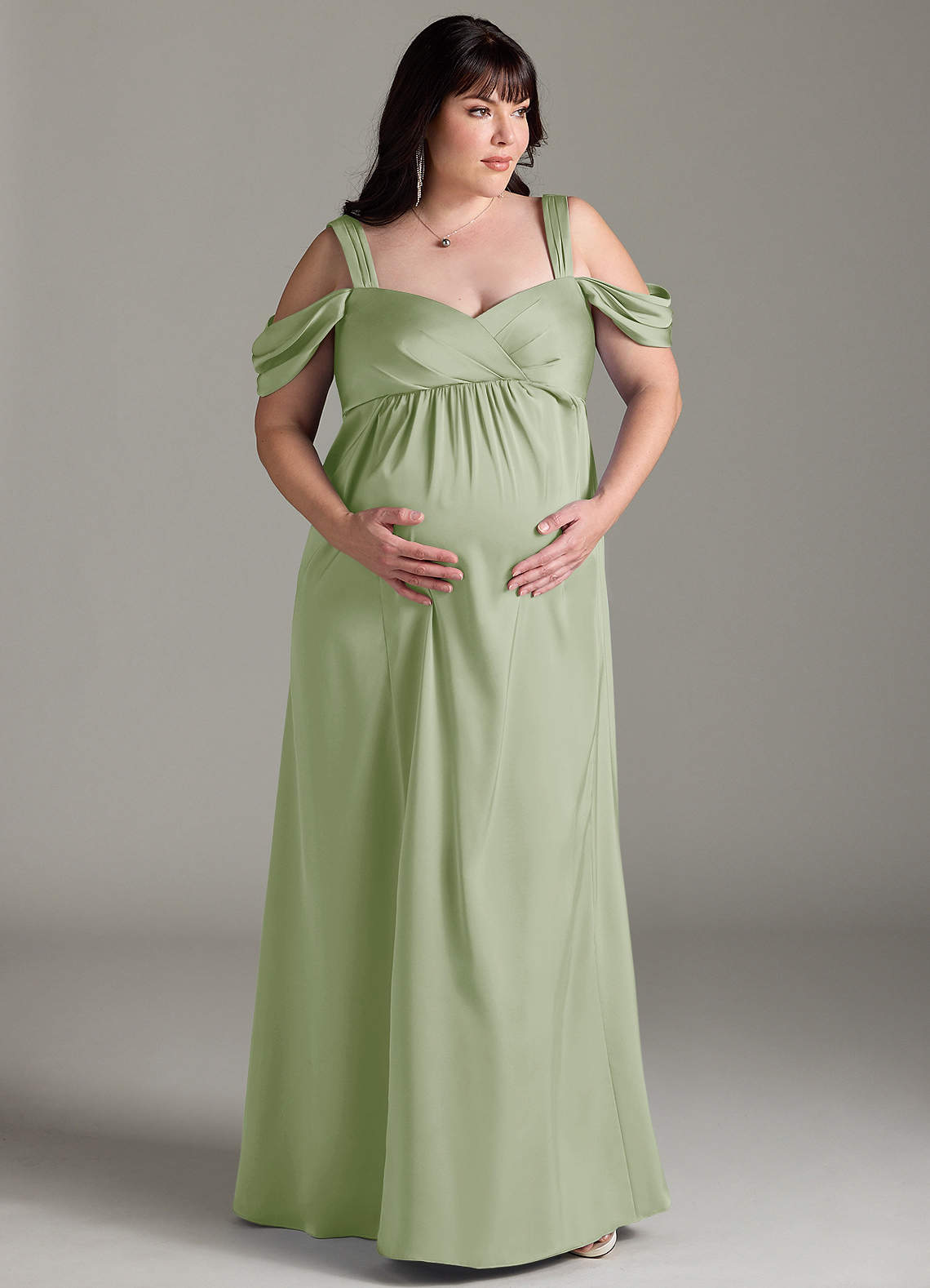 Azazie Rhea Vestidos de dama de honra para maternidade Vestir Linha A Plissado Comprimento do chão Cetim elástico image7