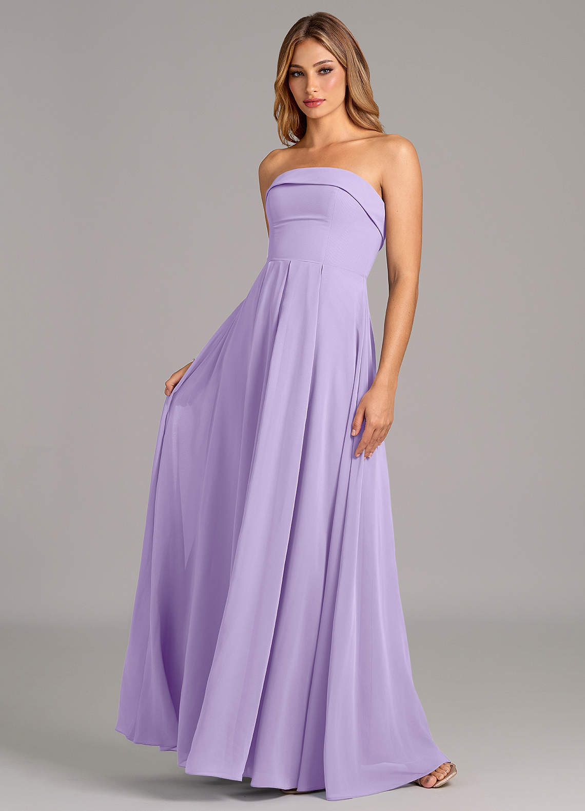 Azazie Lucienne Robes de demoiselle d'honneur Robe Trapèze Convertible en Mousseline de soie Sans bretelle Lilas image1