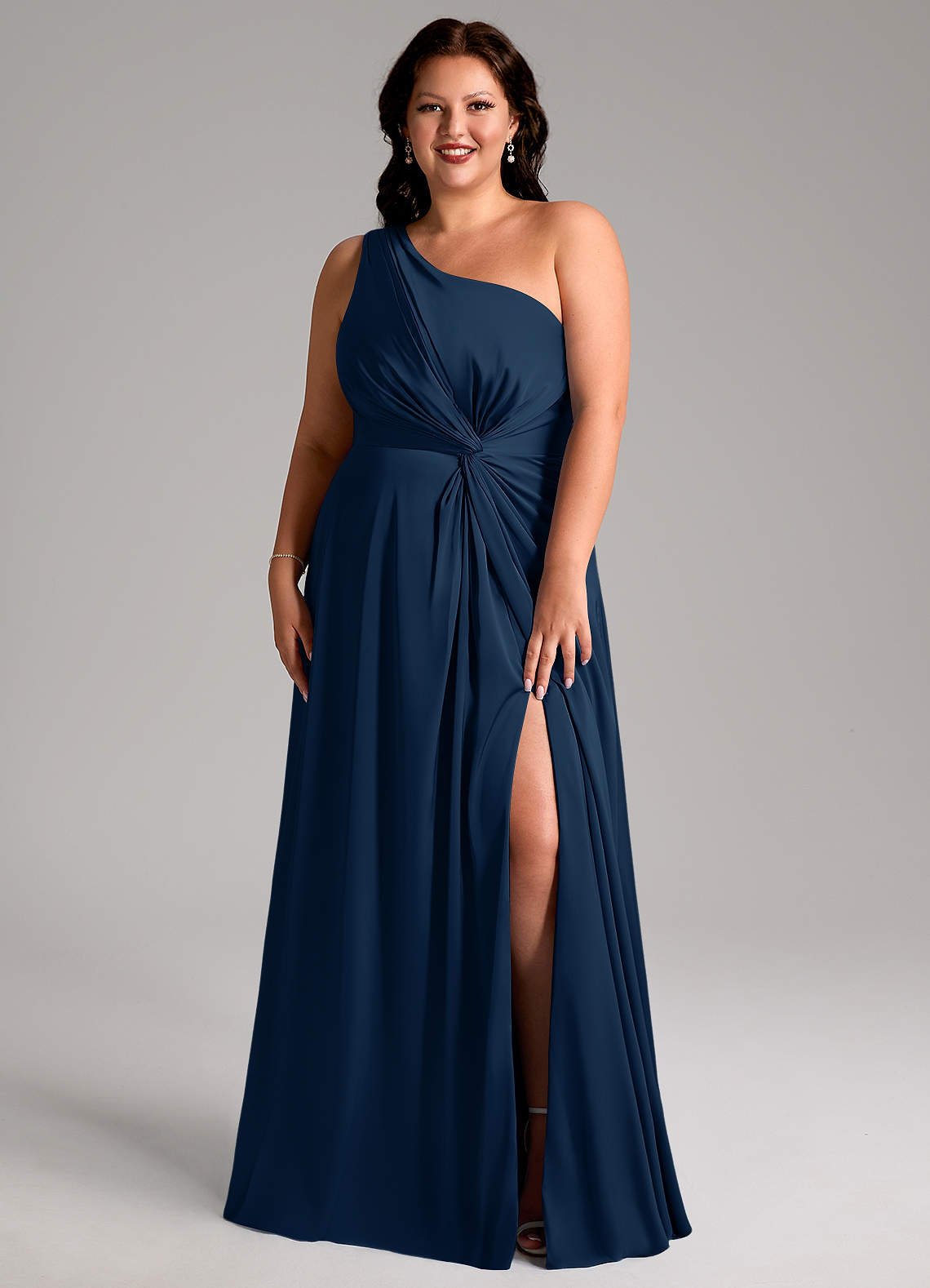 Azazie Brooke Vestidos de madrinha de casamento Vestido Azul Marinho de Cetim elástico de Linha A com Um ombro image7
