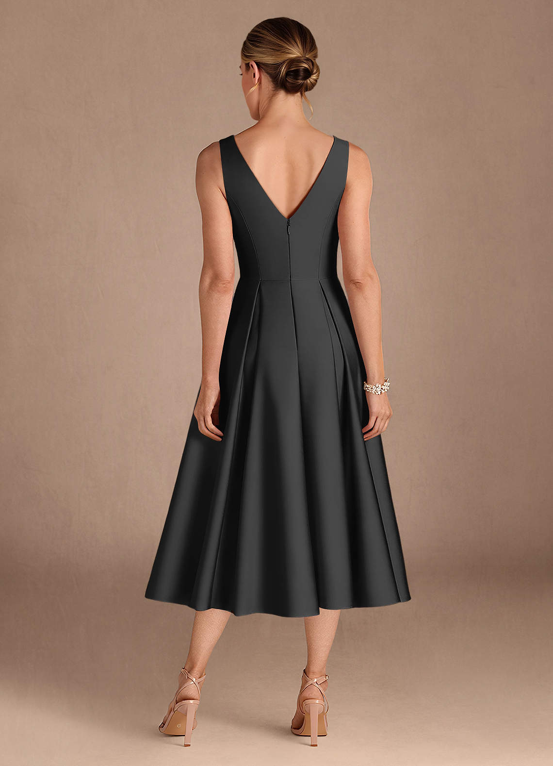 Azazie Fulton Abiti per la Madre della Sposa Abito A-Line in Raso Elasticizzato Plissettato Nero image2