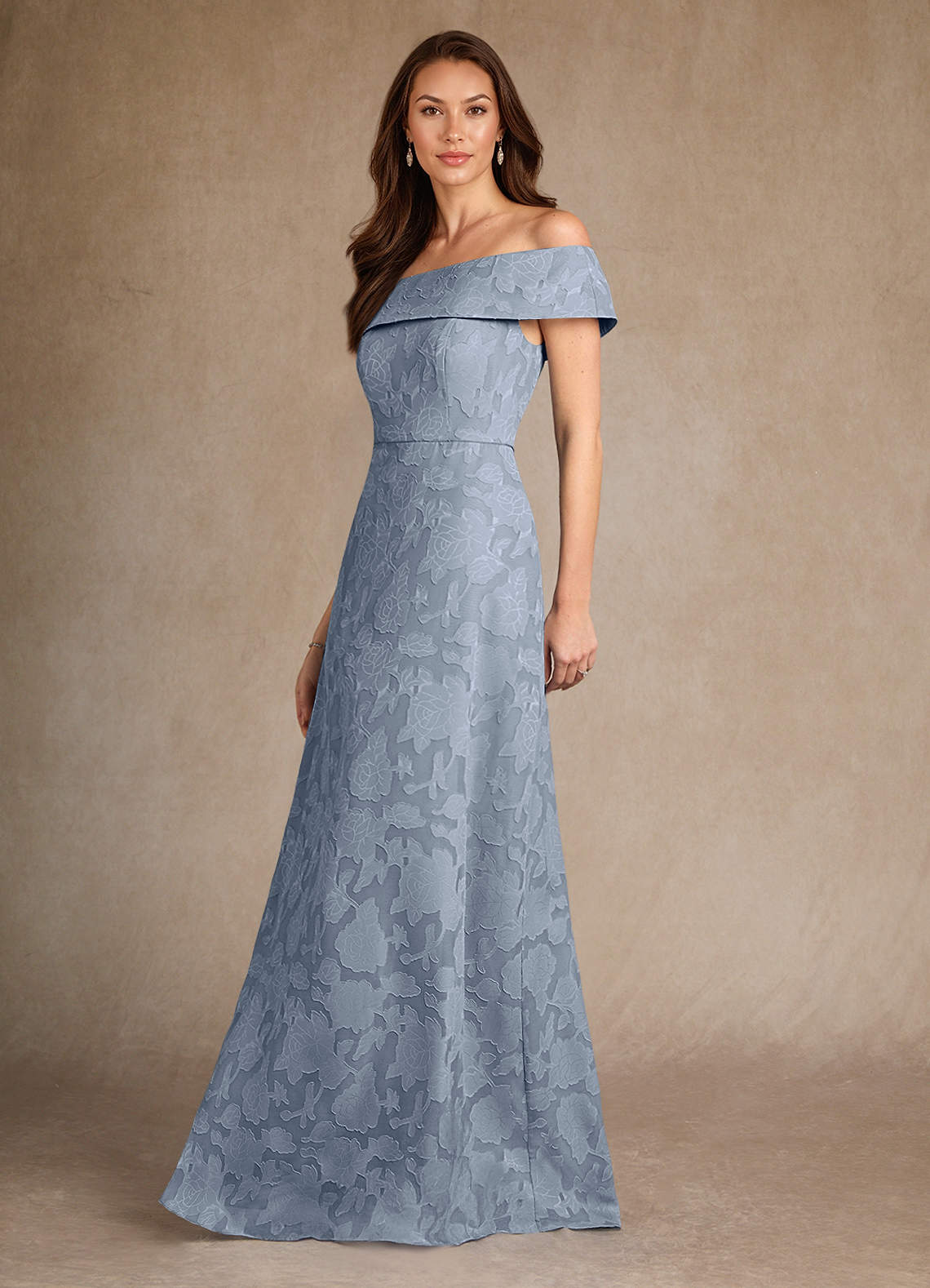 Azazie Medford vestidos de madre de la novia Vestido de Azul Polvoriento de Devorado Floral de Corte En A con Vestidos sin tirantes image1