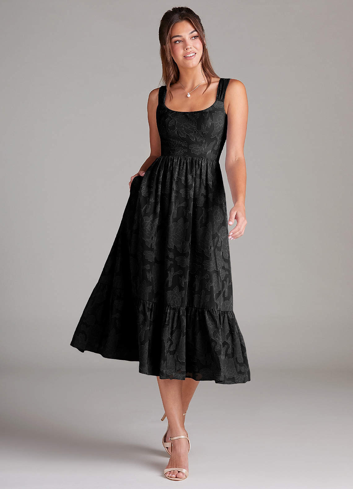 green emerald velvet dress Alissa Black Maxi Dress – Boutique Amore main image 0