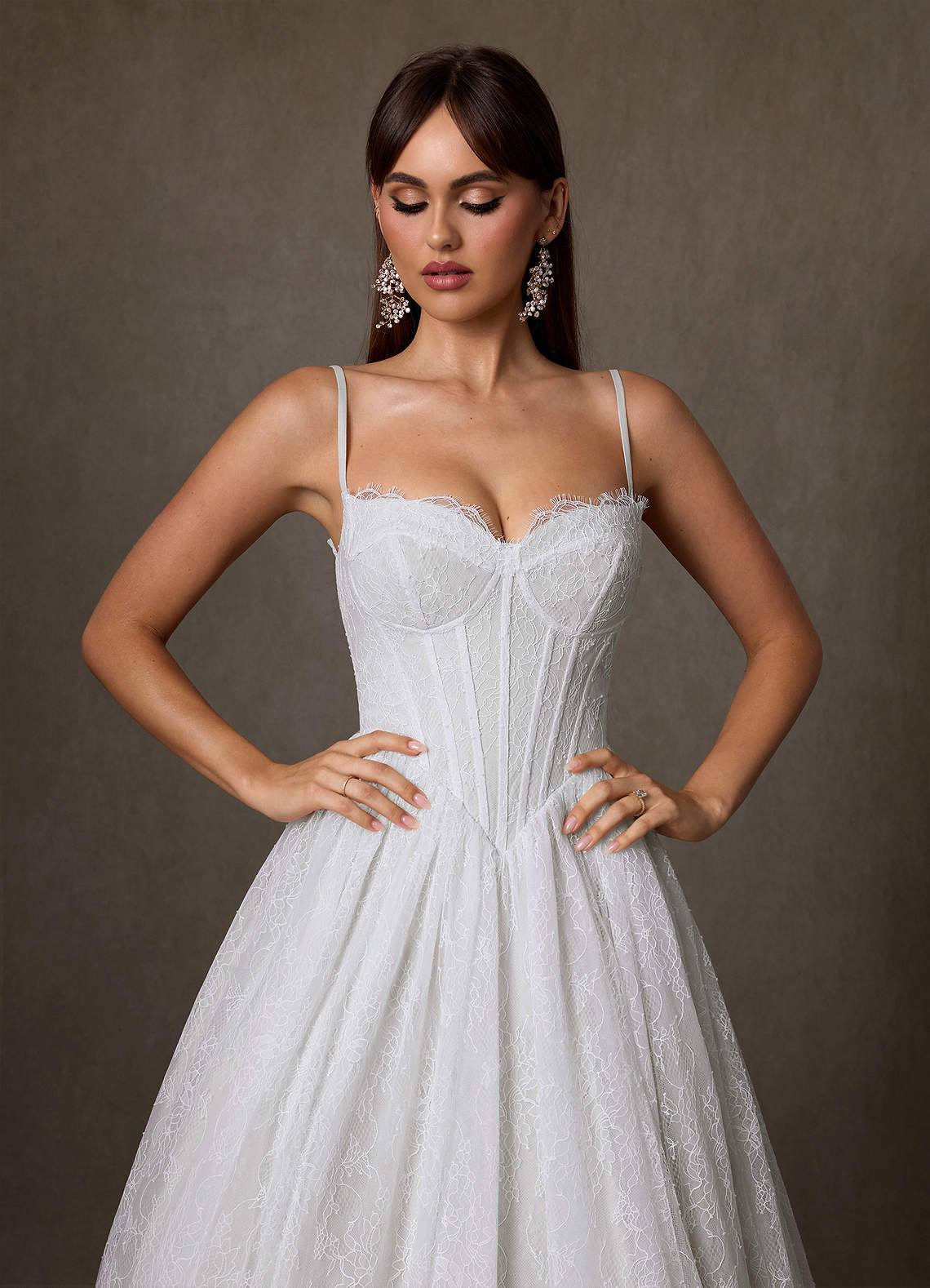 Azazie Sienna Robes de mariée Robe Trapèze en Dentelle Encolure en Forme de Cœur Blanc De Diamant image8