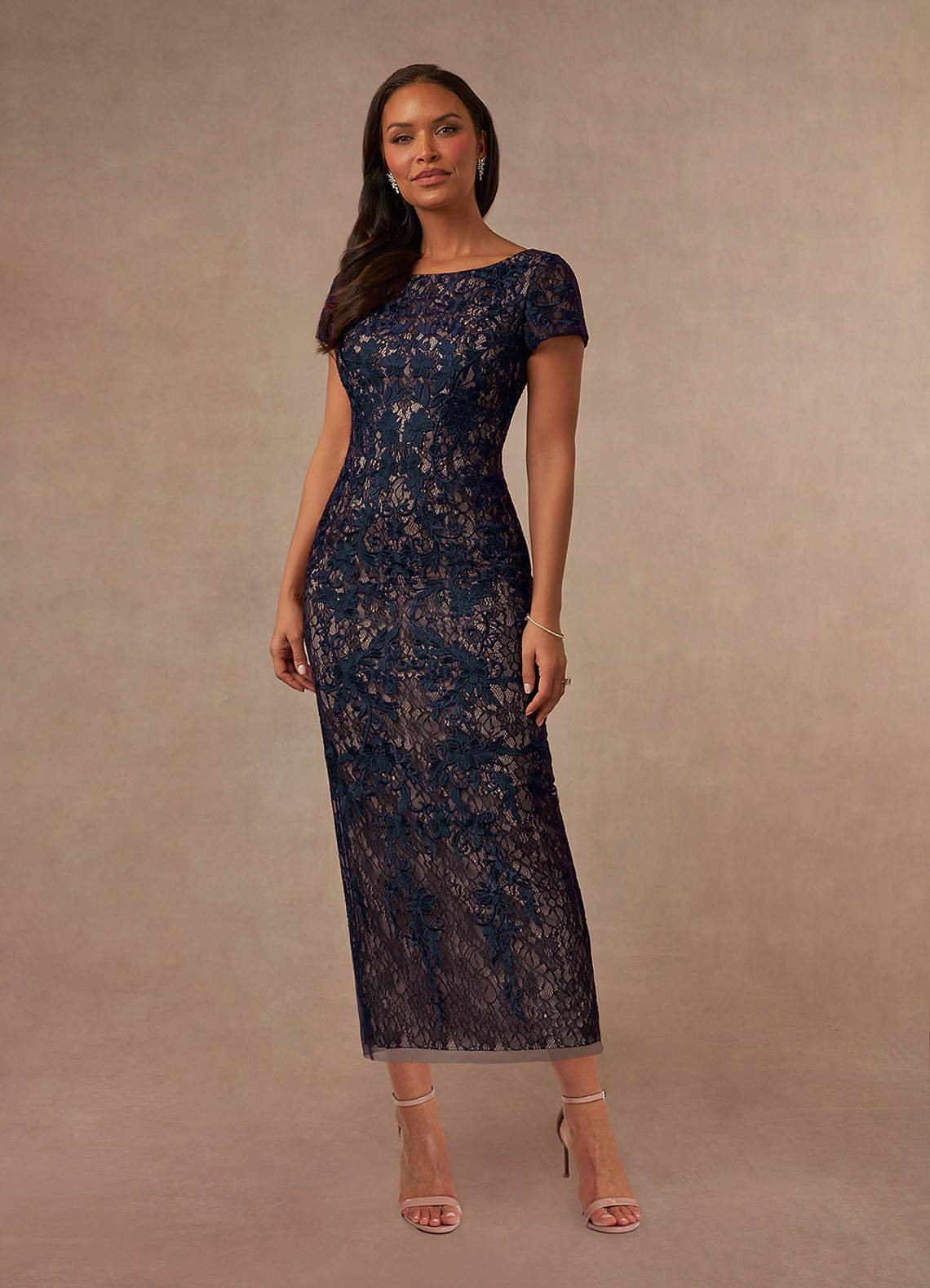 Azazie Alyssum Mère de la mariée Robes Robe Fourreau en Dentelle Découpé Bleu Marine Foncé image1
