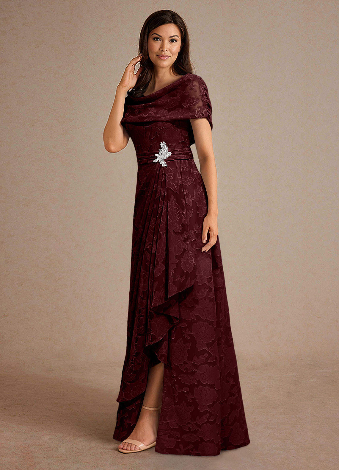 Azazie Branford vestidos de madre de la novia Vestido de Cabernet de Devorado Floral de Corte En A con Plisado image1