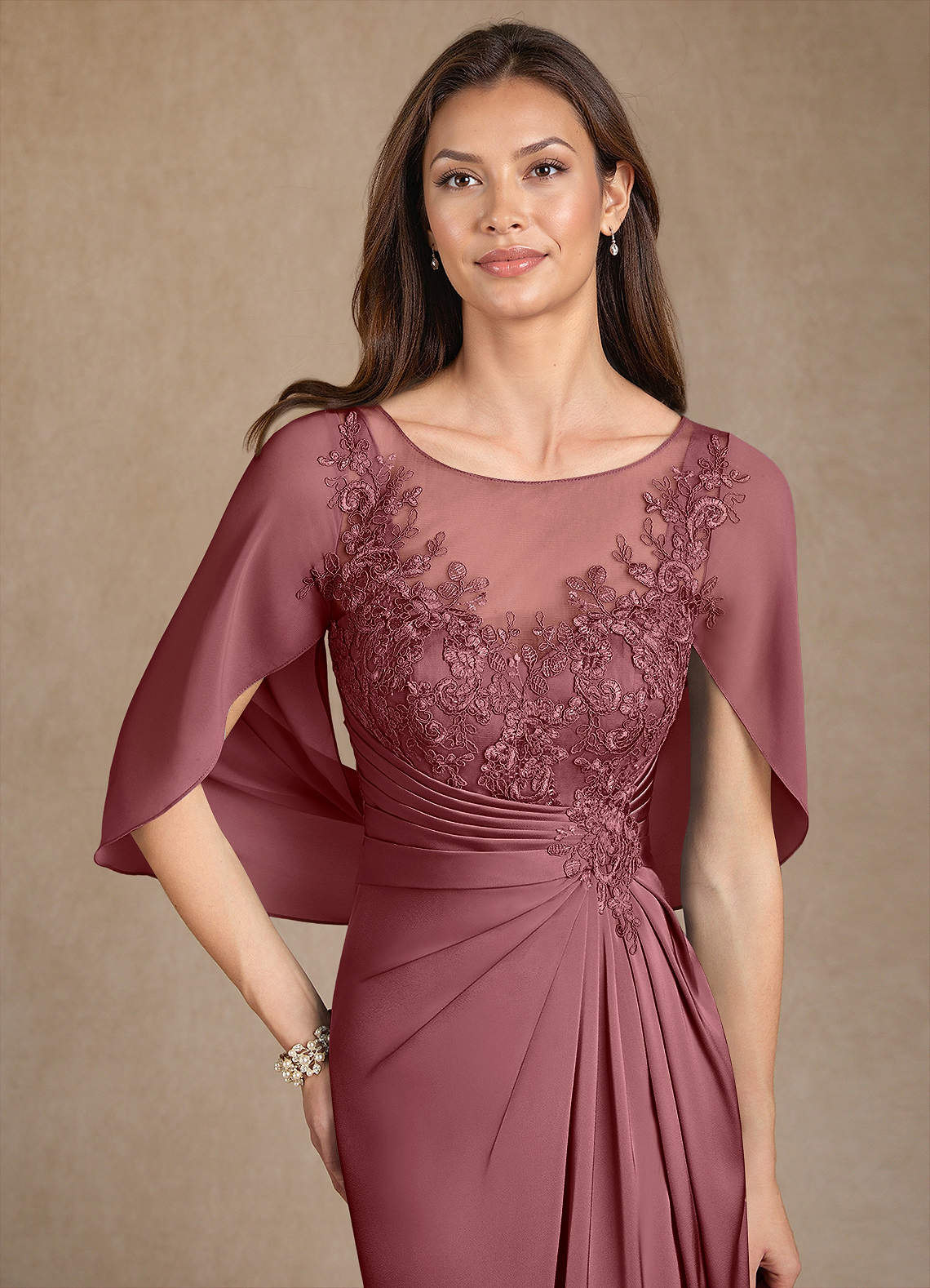 Azazie Hera vestidos de madre de la novia Vestido de Rosa Del Desierto de Satén Elástico de Corte En A con Encaje image4