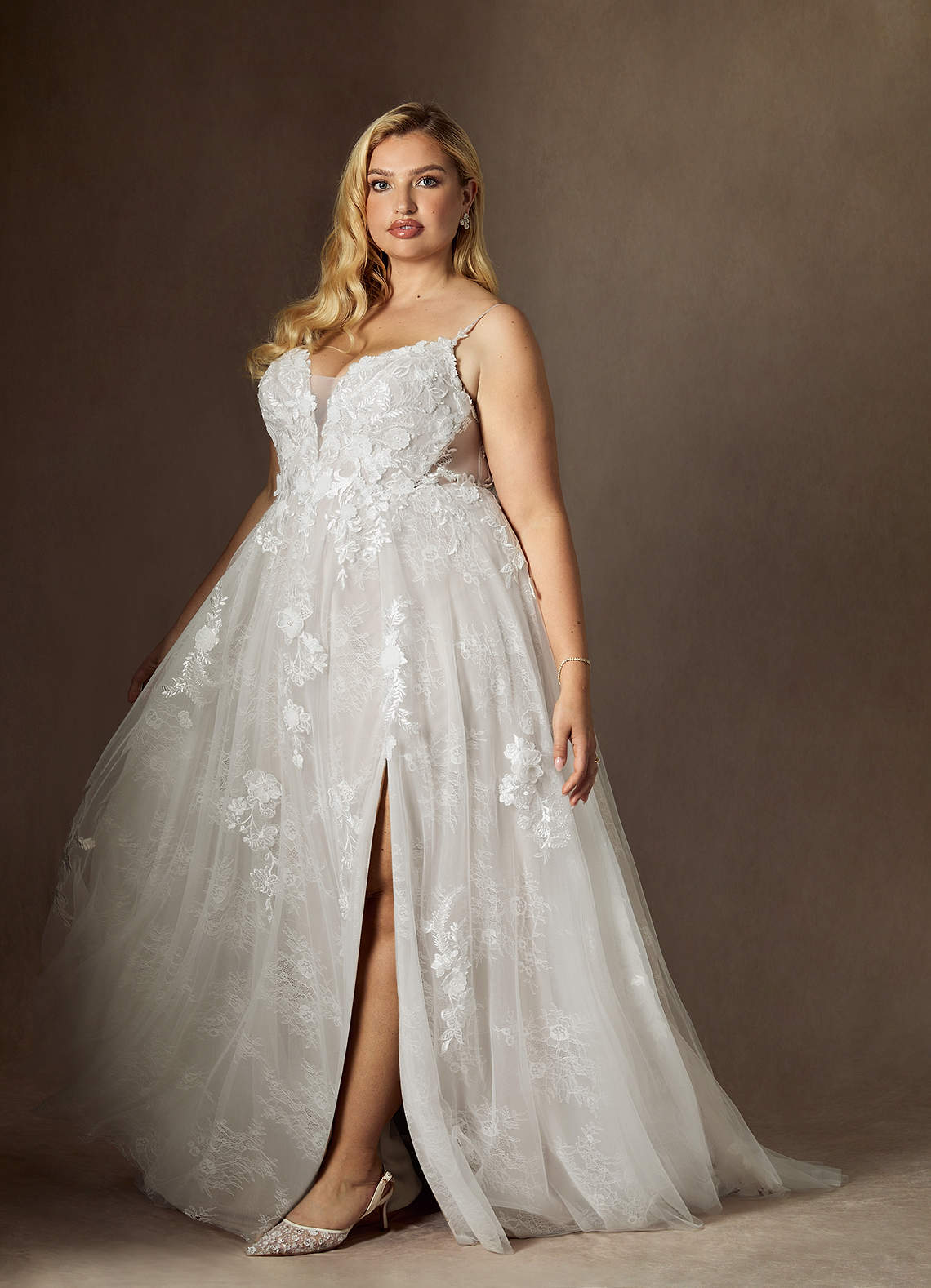 Azazie Monda Diamond White A-Line Lace Tulle Dress | Azazie