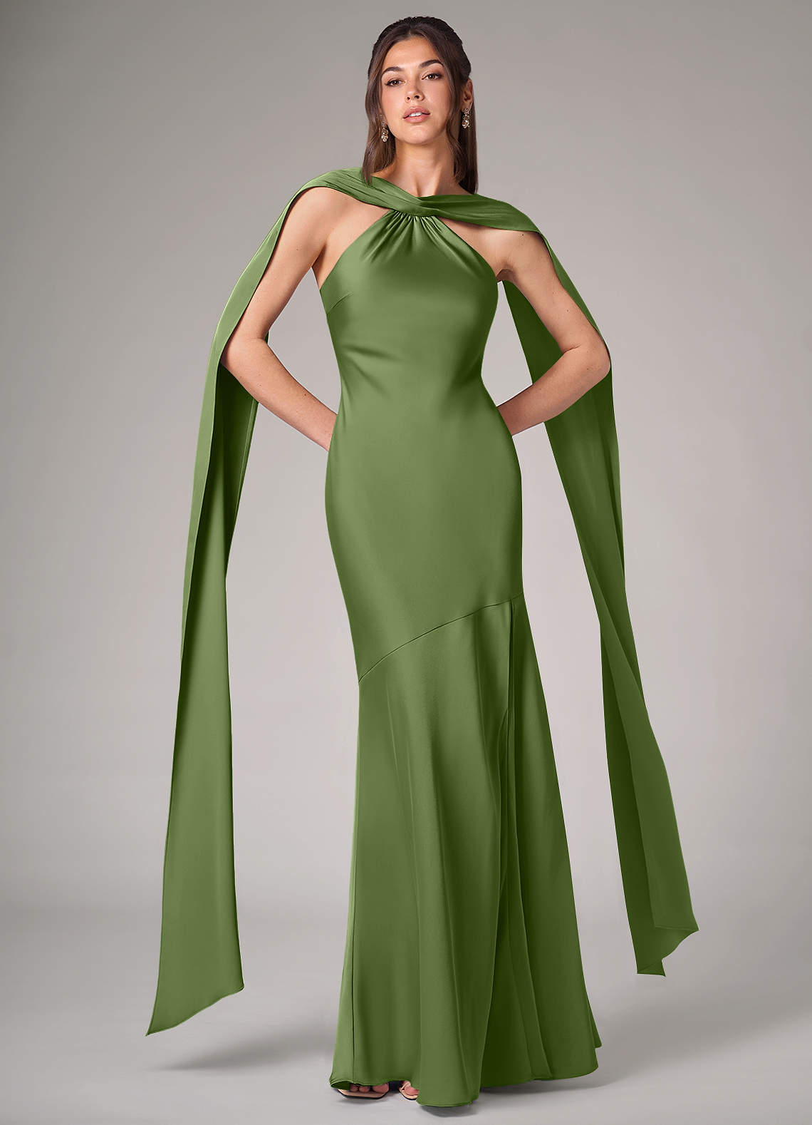Azazie Kinsley Robes de demoiselle d'honneur Robe Sirène en Satin extensible Fente Latérale Genévrier image1