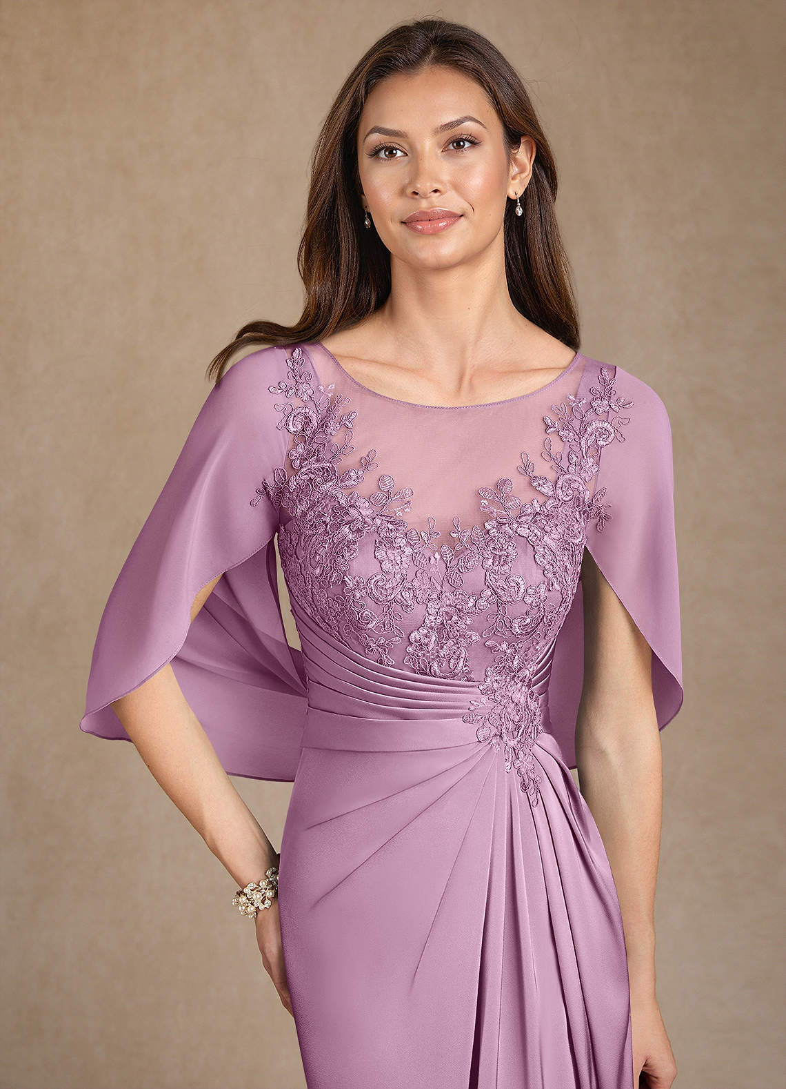 Azazie Hera Mère de la mariée Robes Robe Trapèze en Satin extensible Dentelle Glycine image4