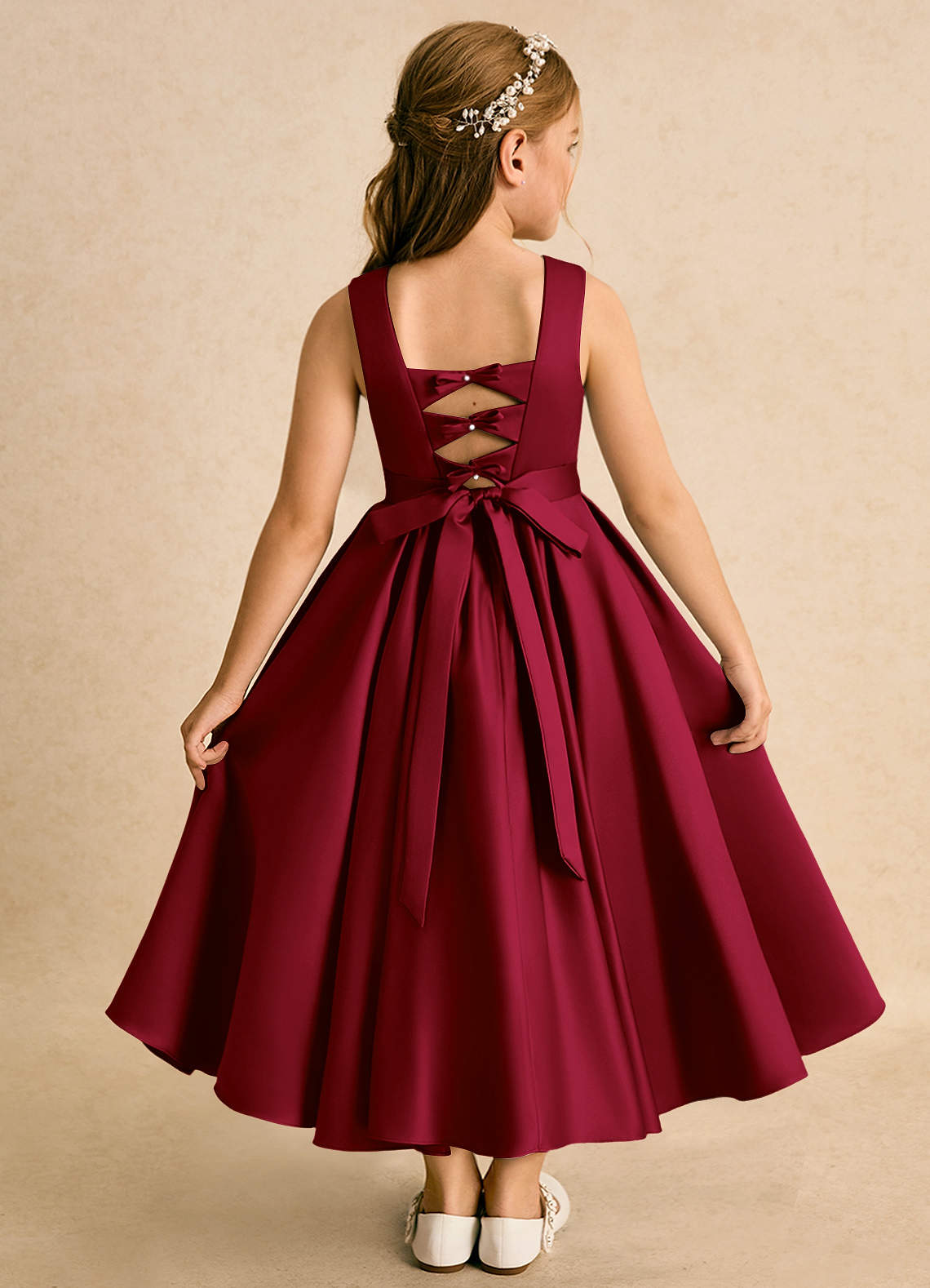 Azazie Junebuj Blumenmädchenkleider Ballkleid Plissee Matte Satin Kleid Burgunderrot image1
