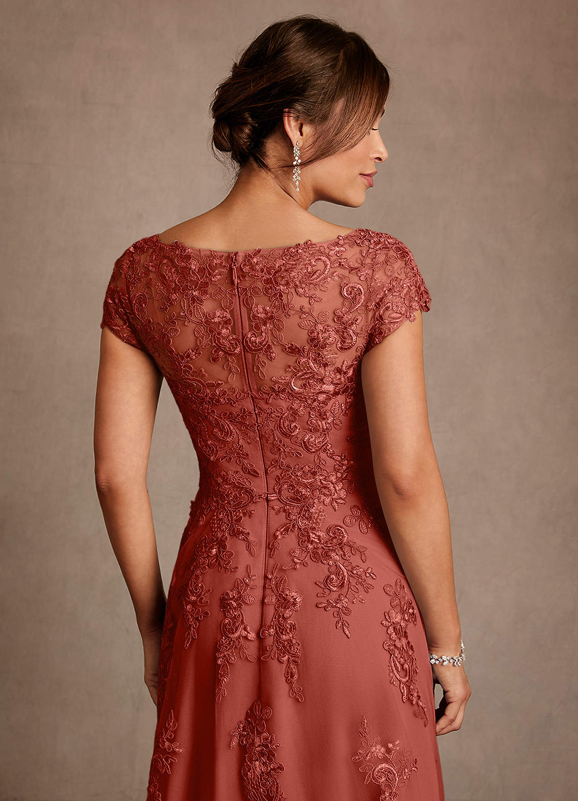 Azazie Jalinda Mère de la mariée Robes Robe Trapèze en Mousseline de soie Dentelle Terracotta image5