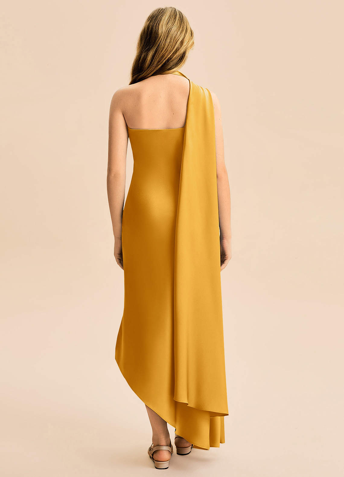 Azazie Briony Junior Vestido Caramelo de Cetim elástico de Bainha com Plissado image1