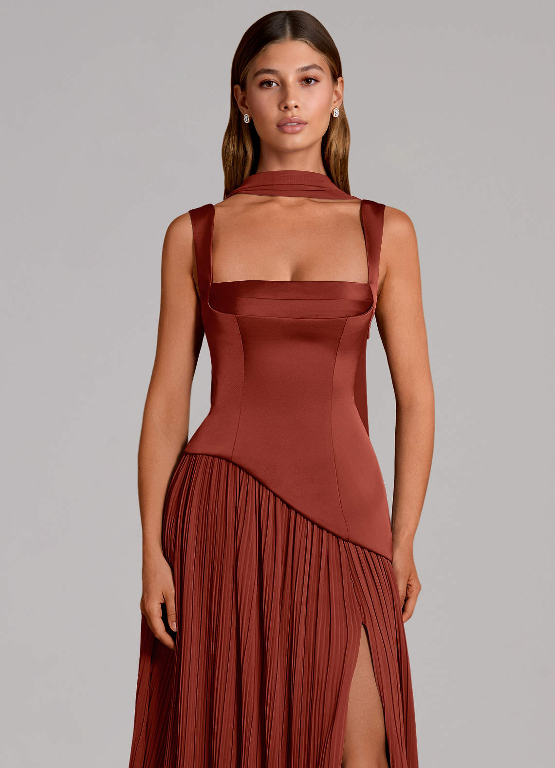 Azazie Stephanie Vestidos de madrinha de casamento Vestido Terracota de Cetim elástico de Linha A com Plissado image5