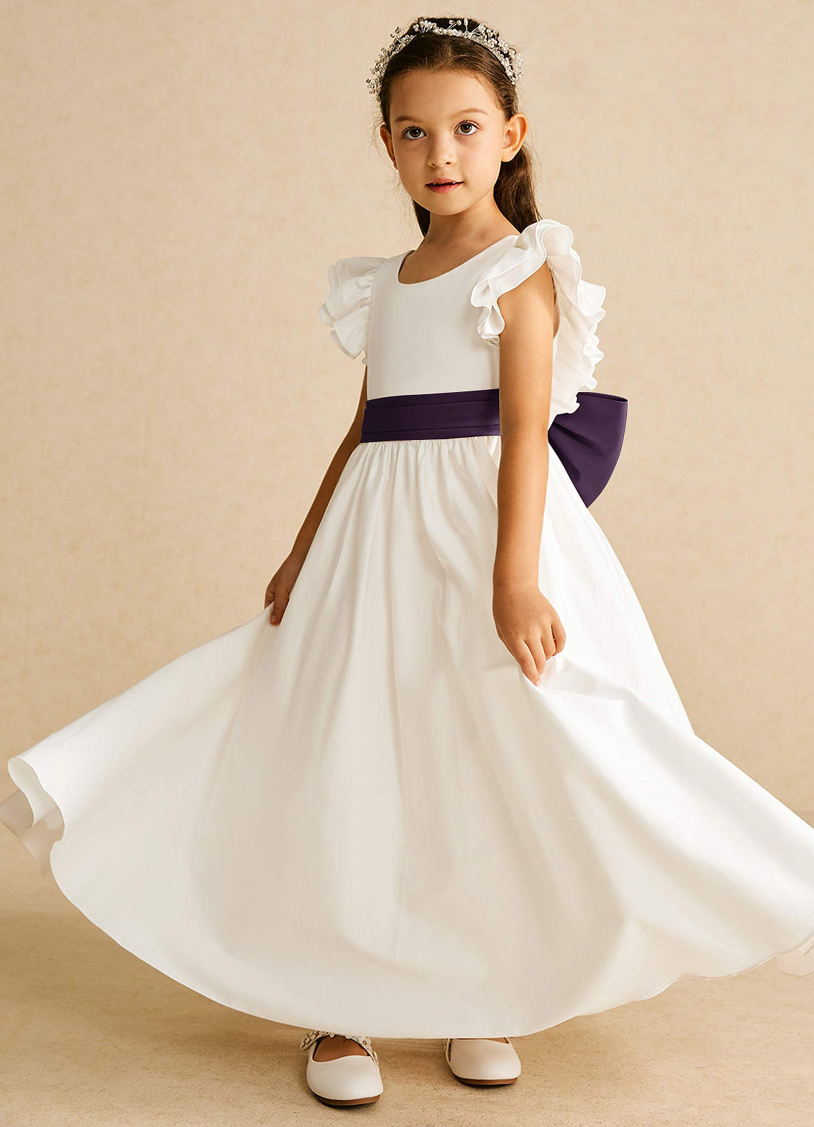 Robe corail de la jeune fille - France