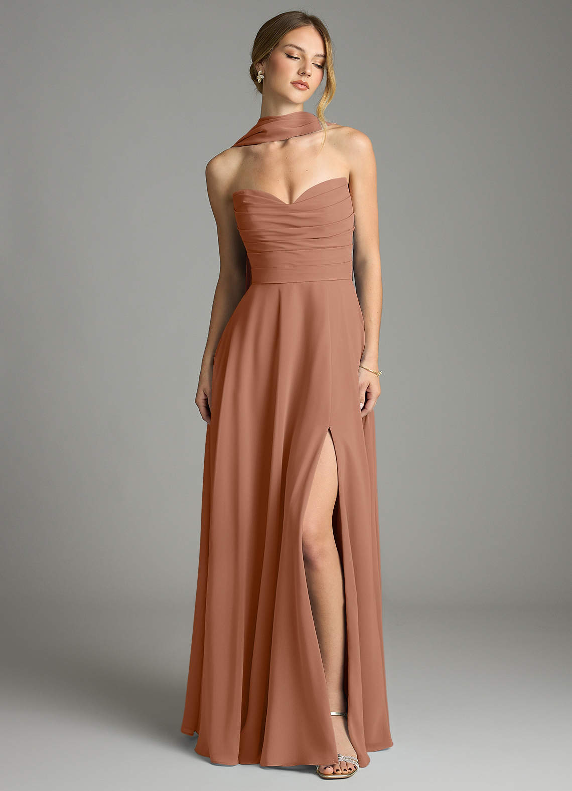 Azazie Ayla Abiti da Damigella Abito A-Line in Chiffon Scollo a Cuore Bronzo image8