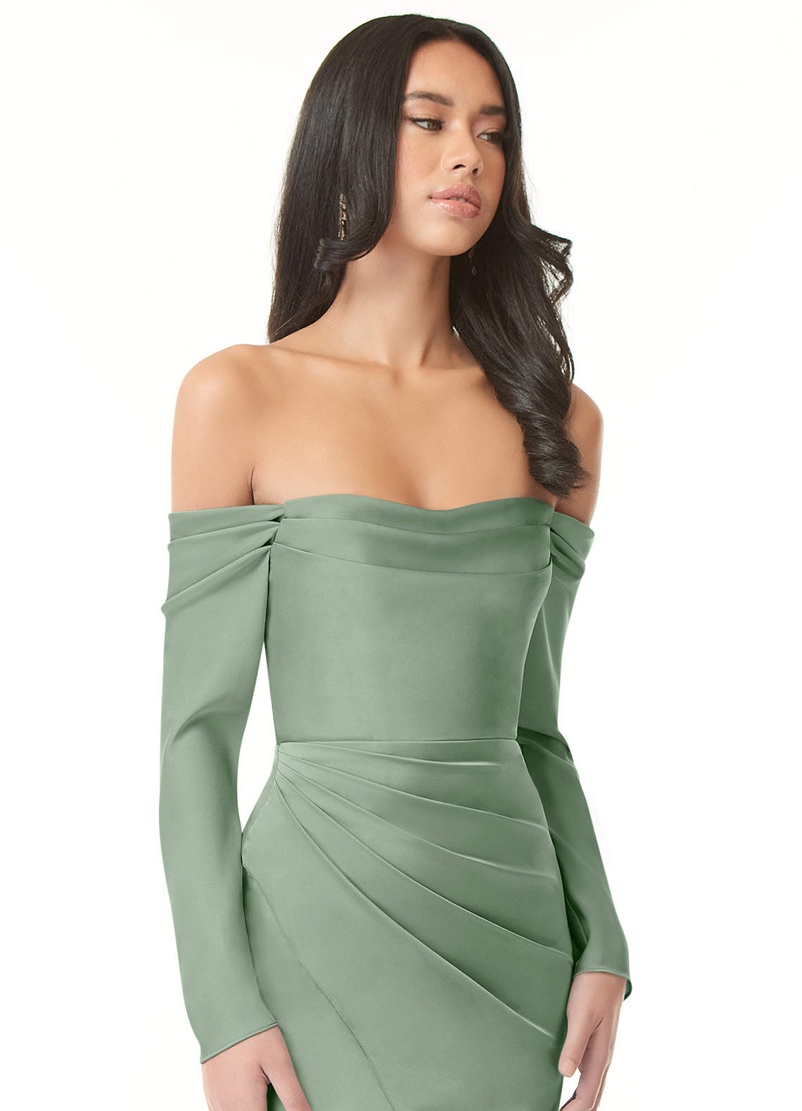 Azazie Hallie Jurken voor bruidsmeisjes Converteerbaar Jurk van Stretch Satijn met Kolom Off-the-shoulder lange mouw Matcha image1