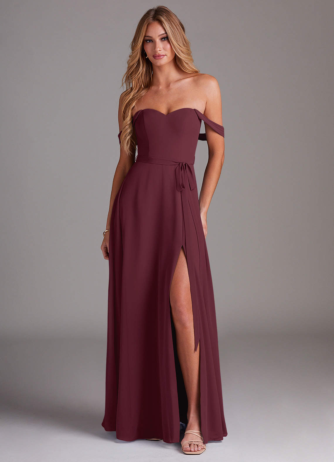 Azazie Aaron Vestidos de damas de honor Vestido de Cabernet de Gasa de Corte en A Convertible con Vestidos sin tirantes image1