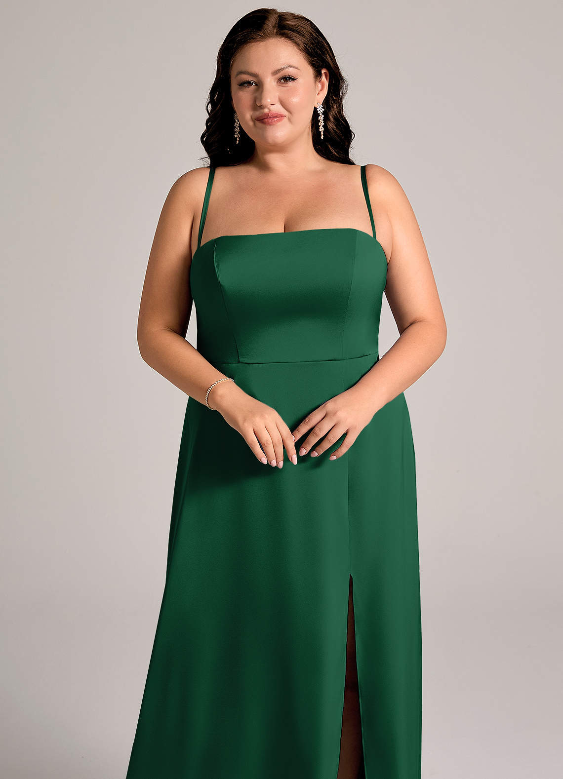 Azazie Wren Vestidos de damas de honor Vestido de Verde Oscuro de Satén Elástico de Corte en A Convertible con Sin tirantes image10